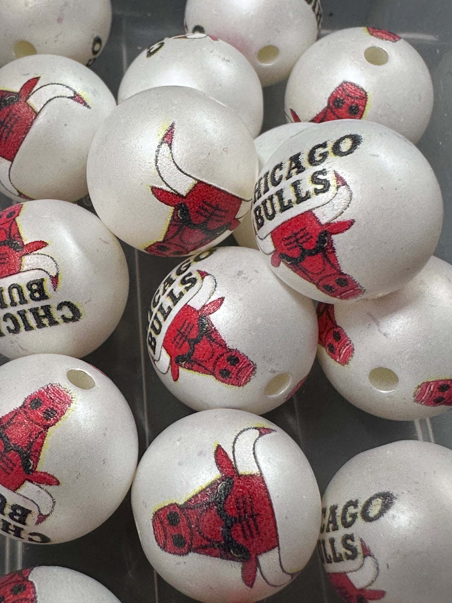 Chicago Bulls Sports 16mm Sports Print Beads • Set of 10 • Great for Pens, Keychains & Crafts-