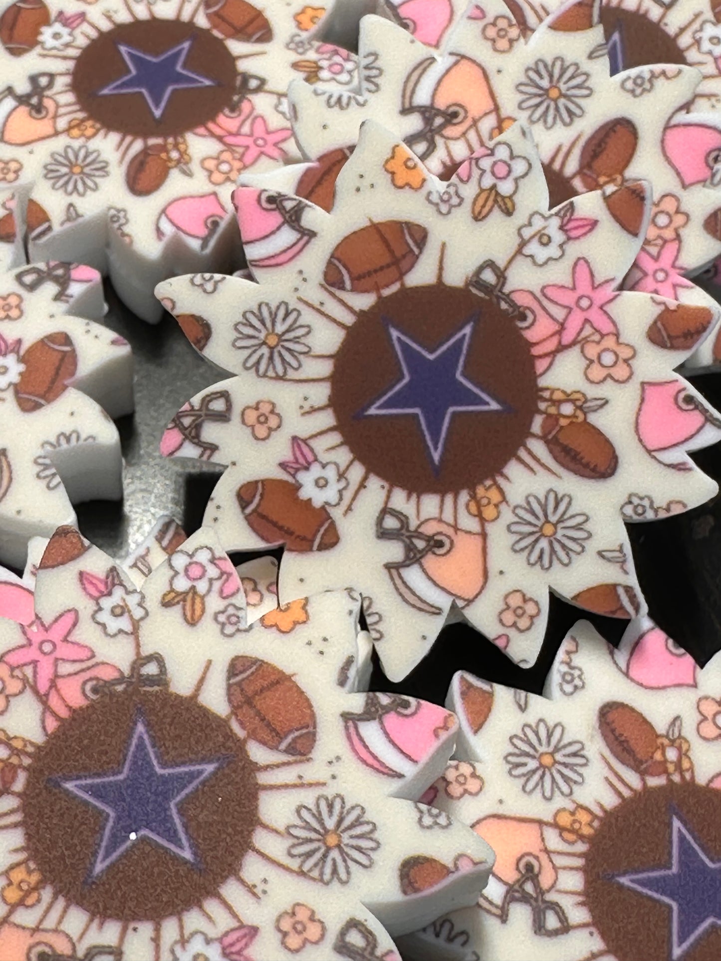 New Dallas Cowboys focal bead/ pen beading-bag charms-flower shaped silicone-football-