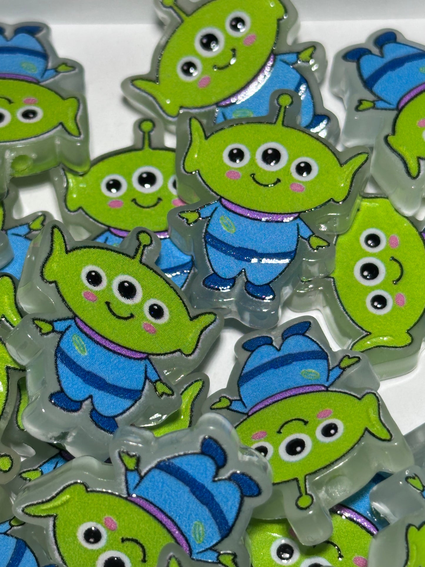 Green Alien acrylic focal bead- set of 2/ focal bead/ pen beading / keychain bead/