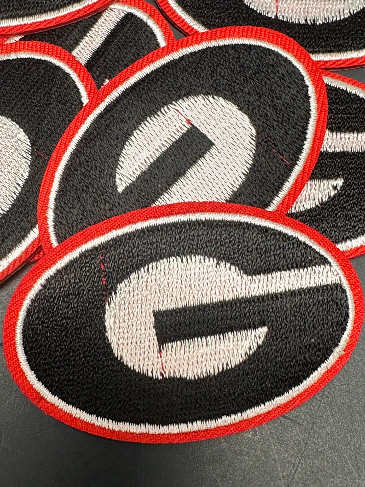 GEORGIA BULLDOGS /IRON ON PATCH/ SIZE SMALL/ QUALITY MATERIAL/FABRIC PATCHES/FOOTBALL TEAM