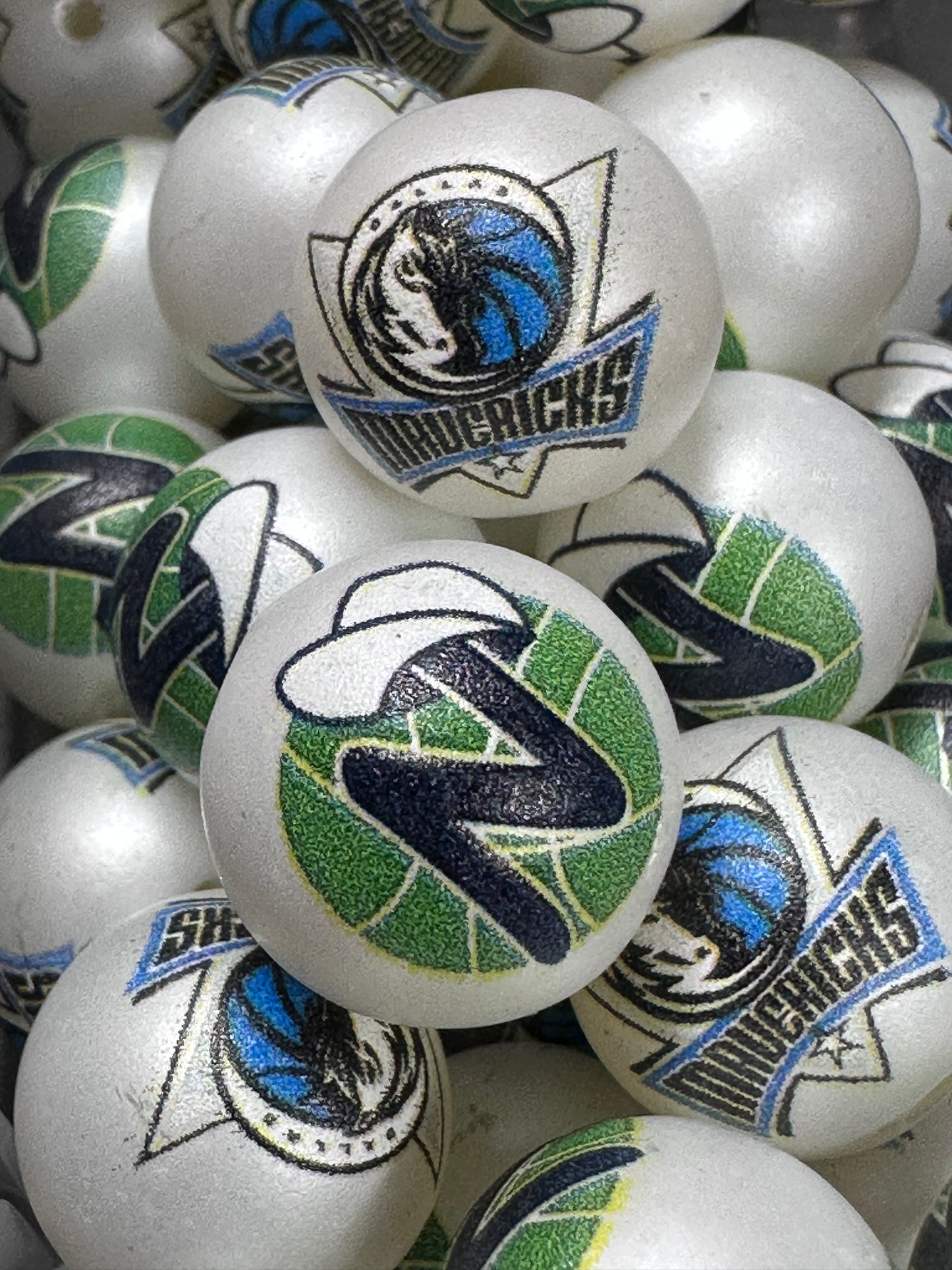 Mavericks 16mm Sports Print Beads • Set of 10 • Great for Pens, Keychains & Crafts- sports