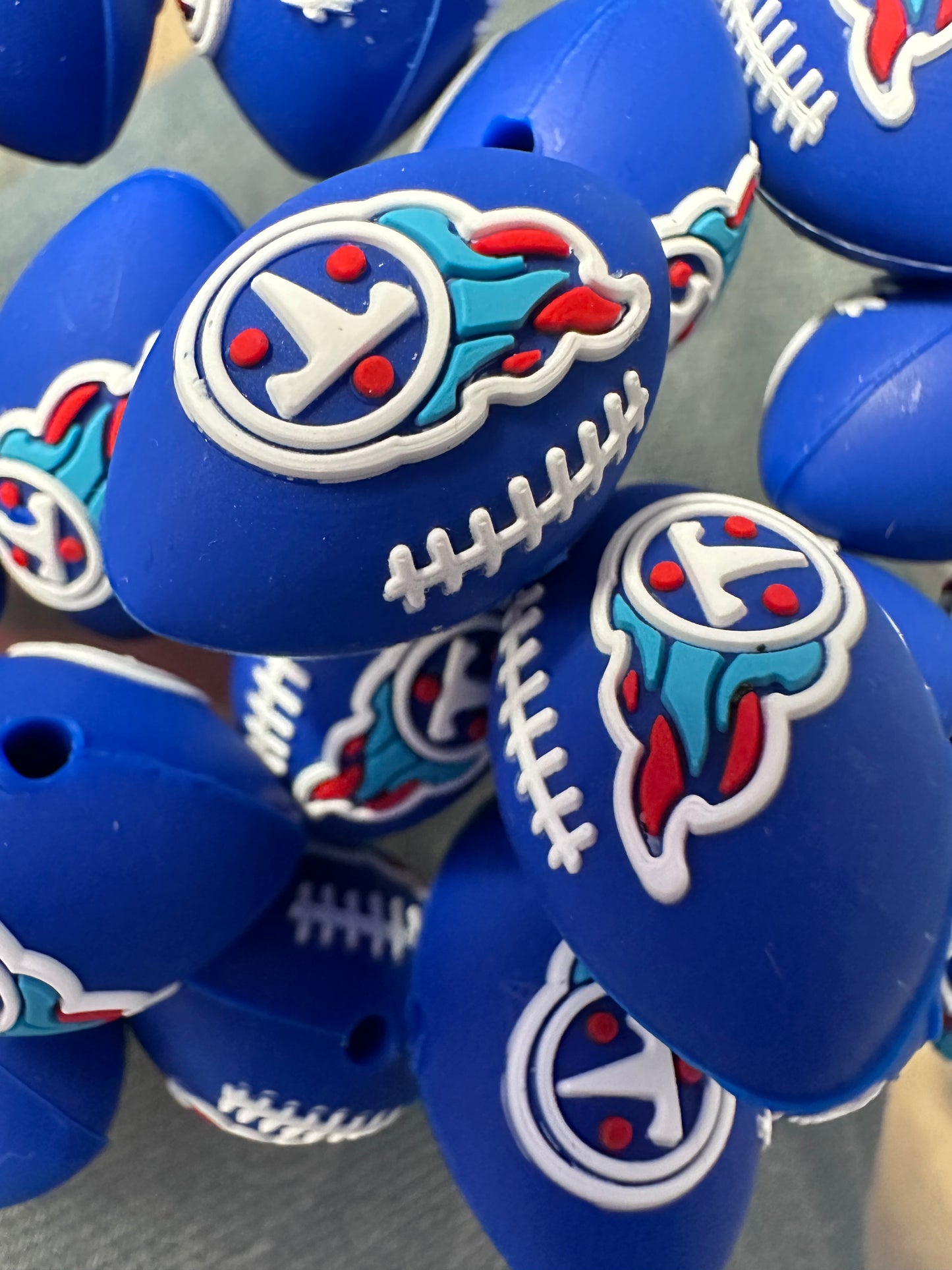 3D Tennessee Titans Football team focal bead / silicone pen bead