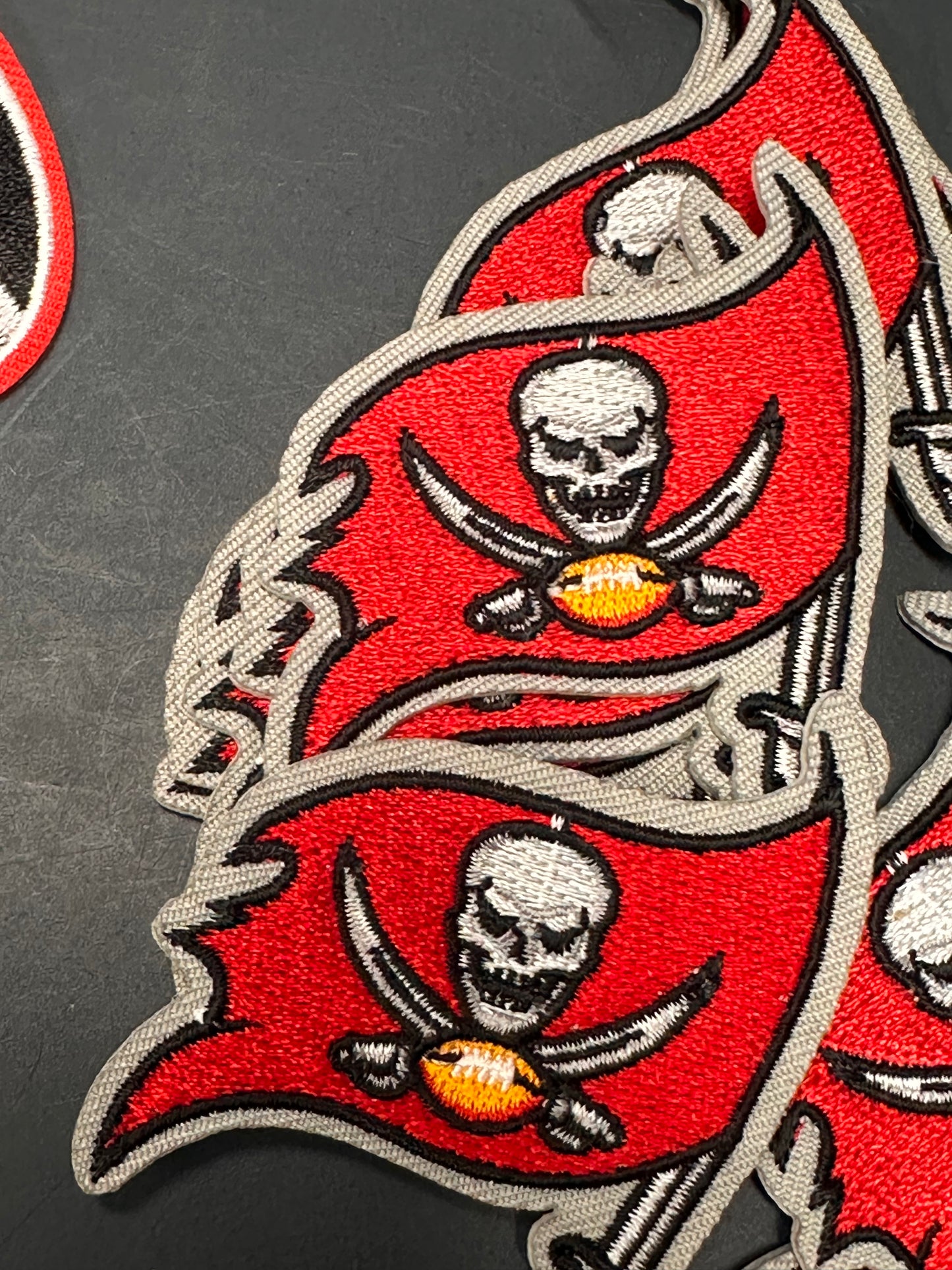 TAMPA BAY BUCCANEERS /IRON ON PATCH/ SIZE SMALL/ QUALITY MATERIAL/FABRIC PATCHES/FOOTBALL TEAM