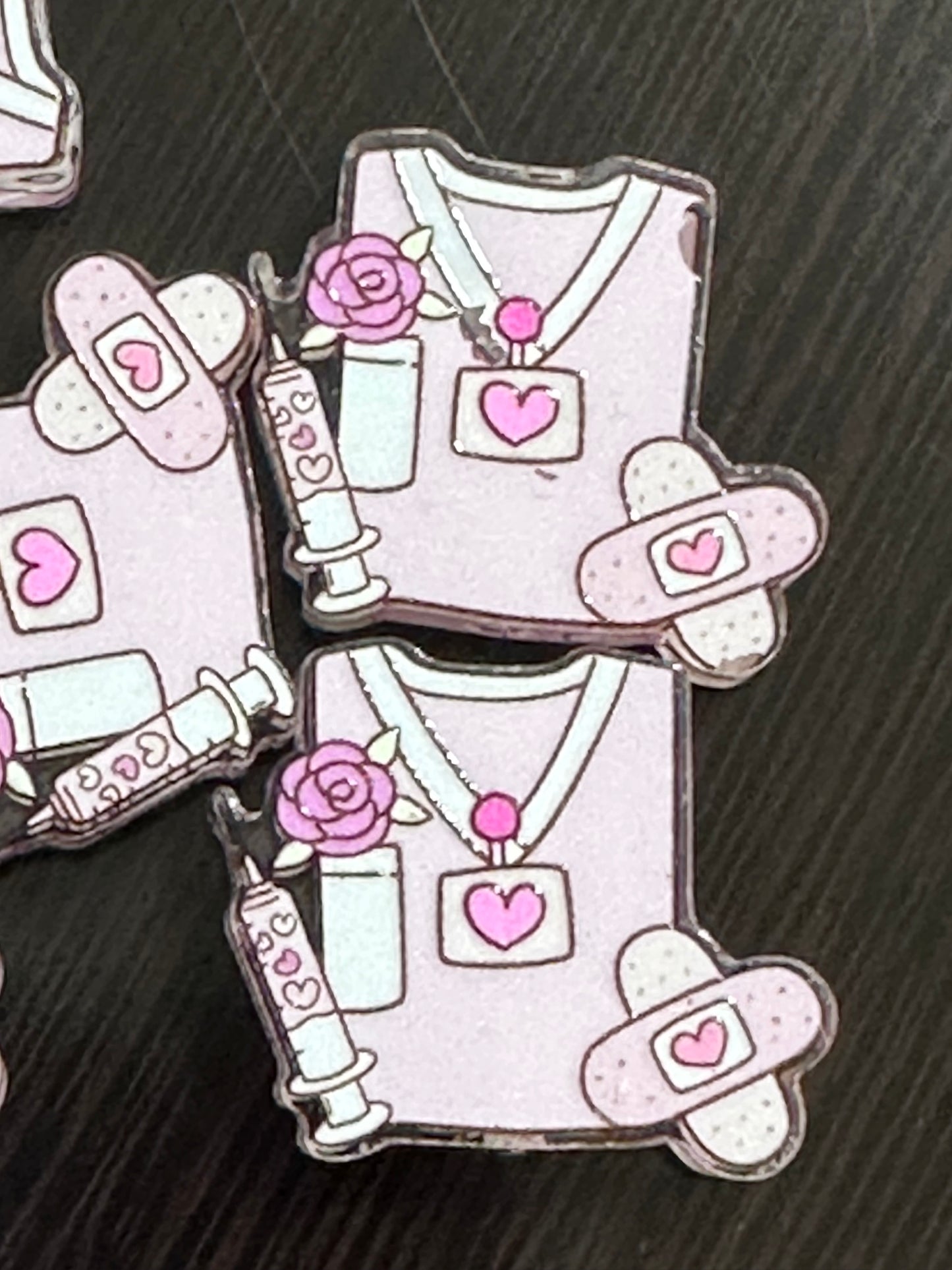 Nurse acrylic focal bead- set of 2/ focal bead/ pen beading / keychain bead/Pink scrubs