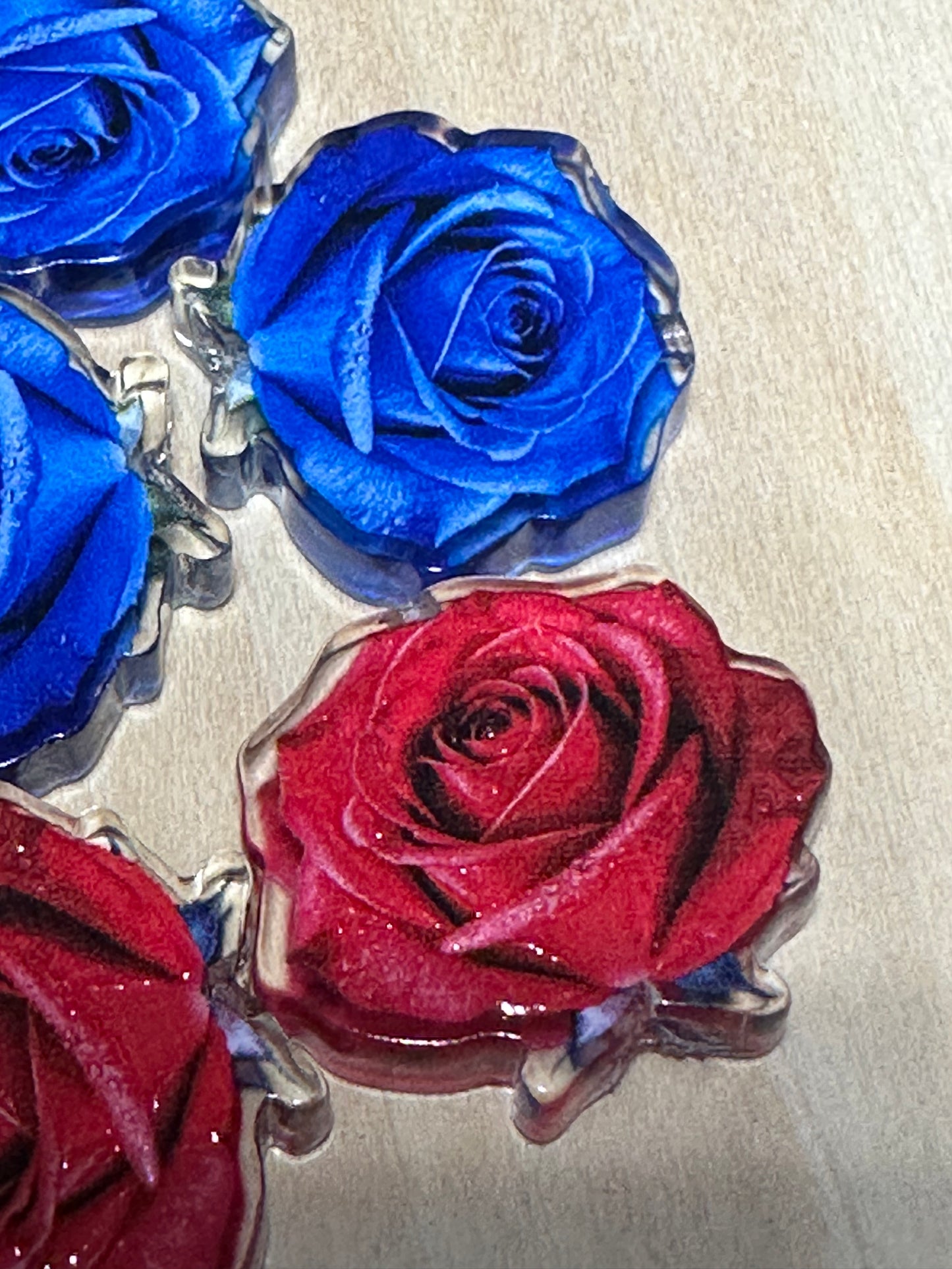 Rose flower acrylic focal bead- set of 2/ focal bead/ pen beading / keychain bead/ red and blue roses