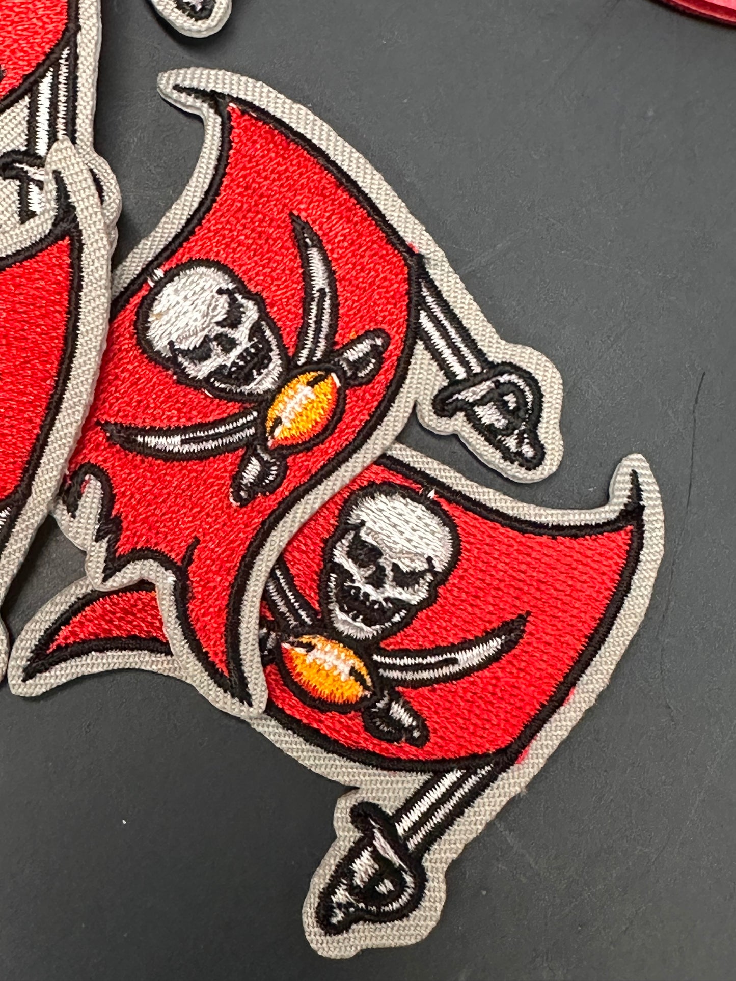 TAMPA BAY BUCCANEERS /IRON ON PATCH/ SIZE SMALL/ QUALITY MATERIAL/FABRIC PATCHES/FOOTBALL TEAM