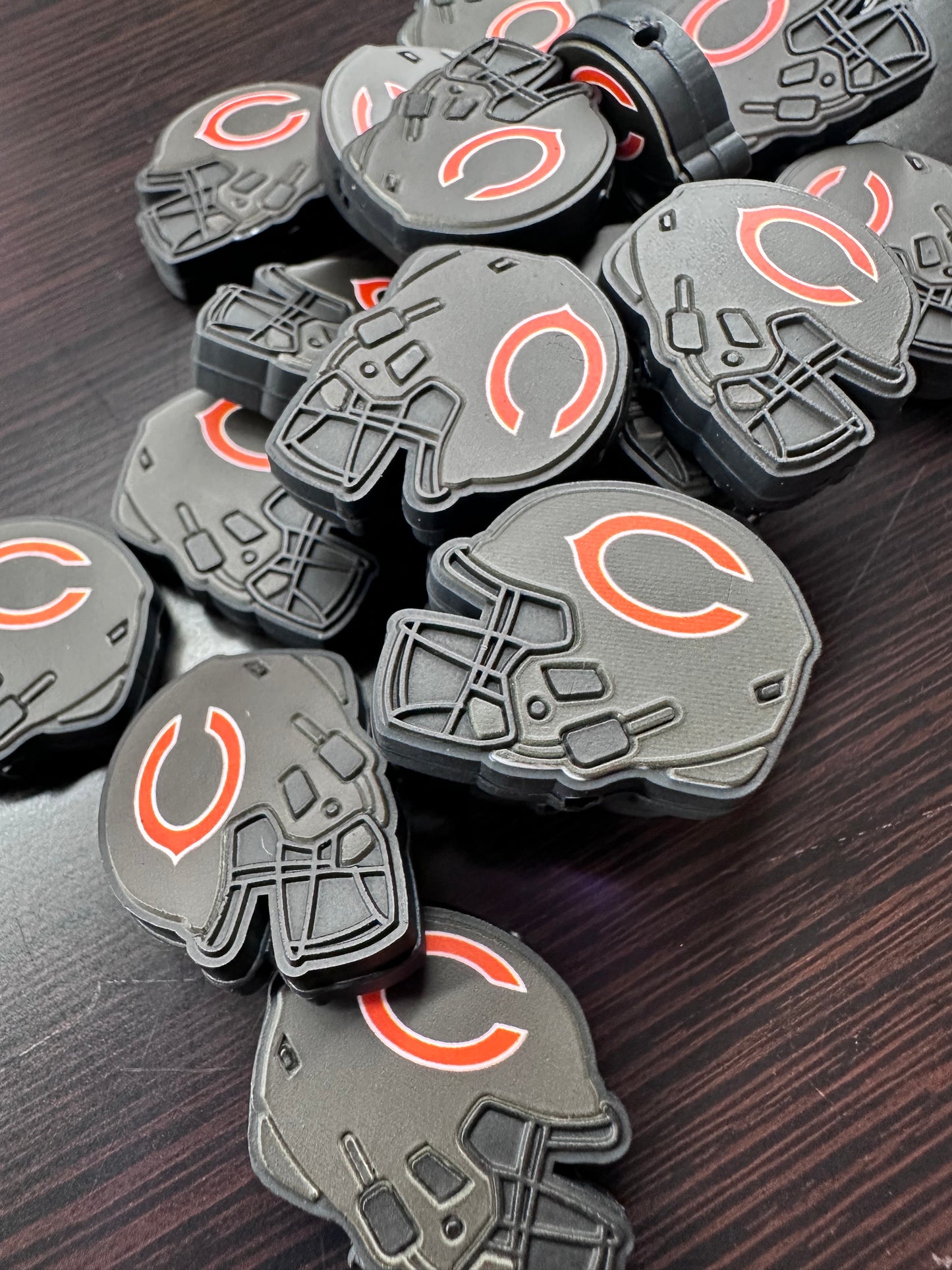 New Chicago Bears silicone focal bead/helmet shaped-pen beading