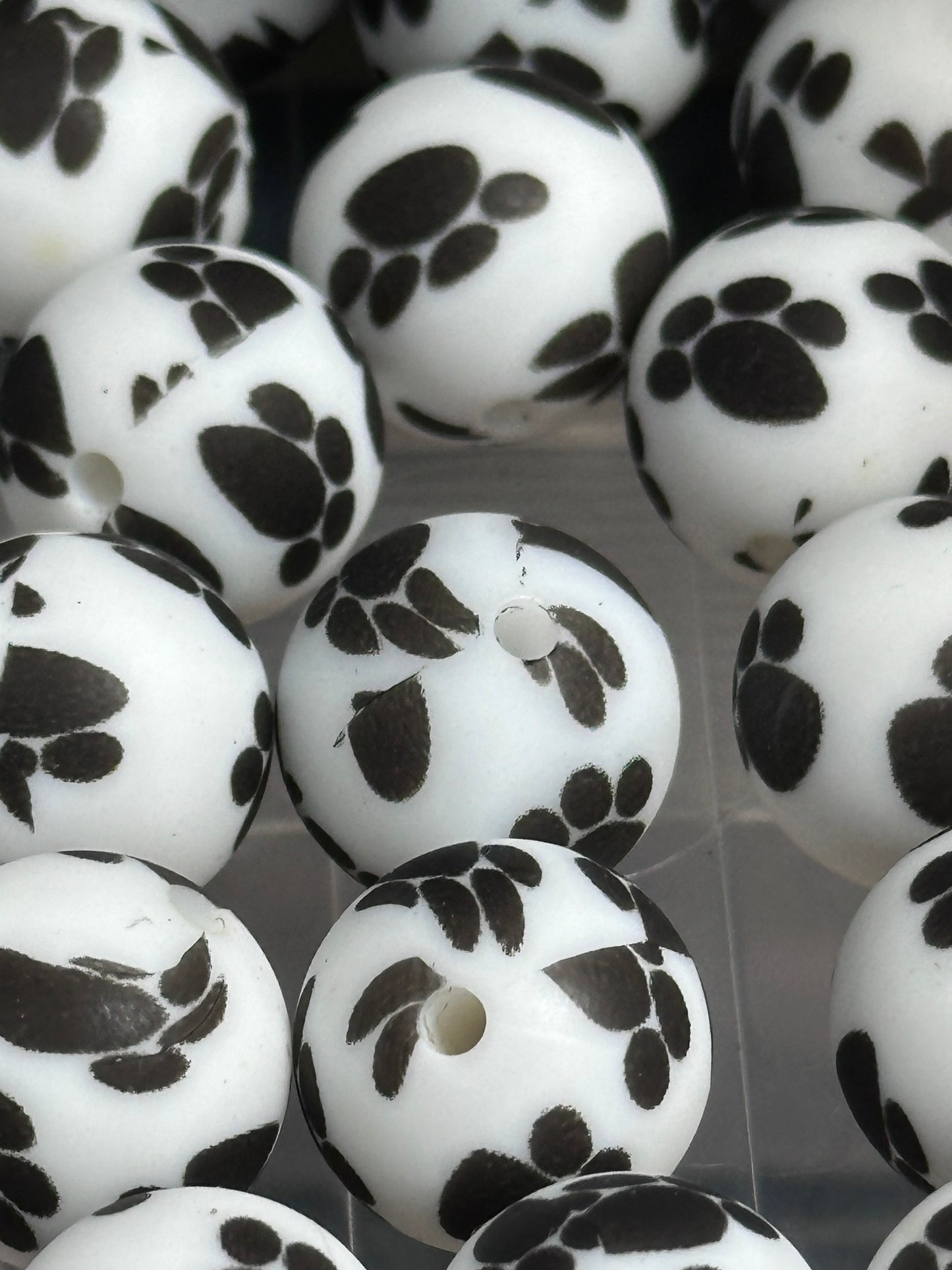 Black dog paws on white beads/ printed beads /15 mm round shaped/beadable pen/ keychain bead/10 beads included