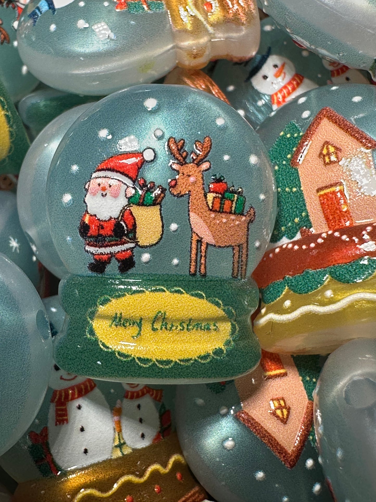 Christmas Snow globe Shaped Acrylic Beads • 20MM Beads • Pen Beads • Beadable Pen Supplies • DIY Craft Beads • Random Mix – Set of 5