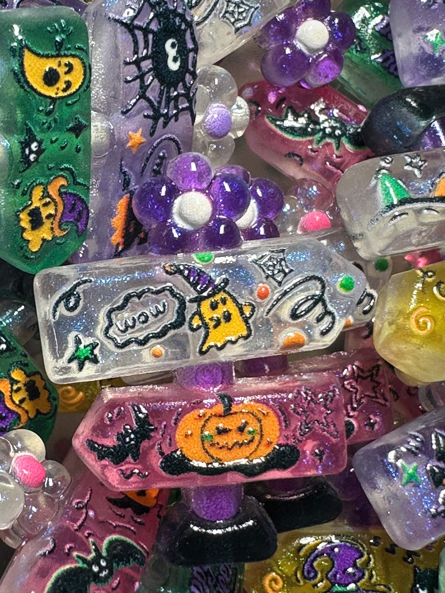 Halloween Fall Sign Shaped Acrylic Beads • 20+MM Beads • Pen Beads • Beadable Pen Supplies • DIY Craft Beads • Random Mix – Set of 5