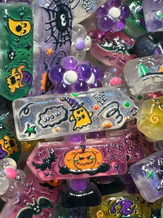 Halloween Fall Sign Shaped Acrylic Beads • 20+MM Beads • Pen Beads • Beadable Pen Supplies • DIY Craft Beads • Random Mix – Set of 5