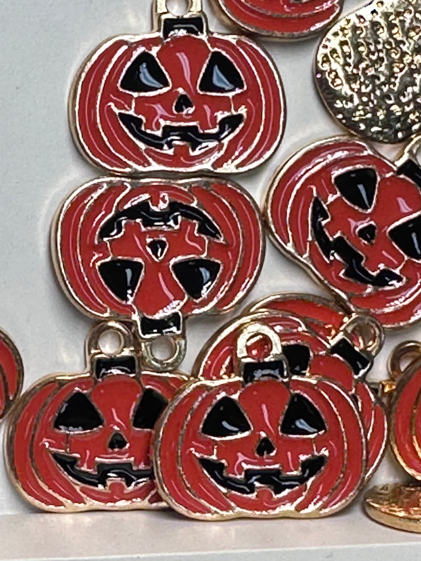 Halloween enamel metal charms/ DIY charm bracelet/ DIY necklace/ Jack o lantern/ Pumpkin