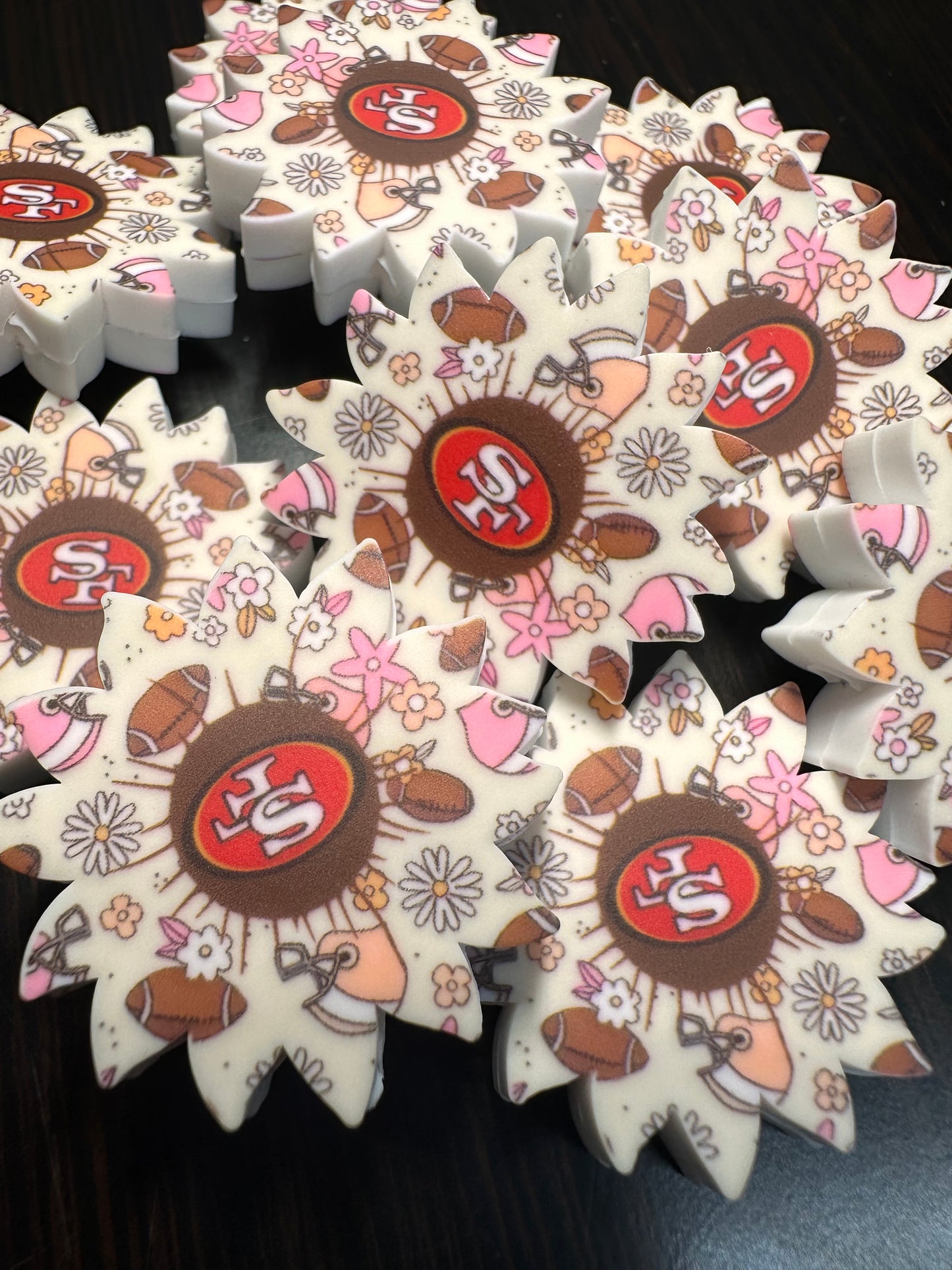 San Francisco 49ers focal bead/ pen beading-bag charms-sunflower shaped silicone-football-