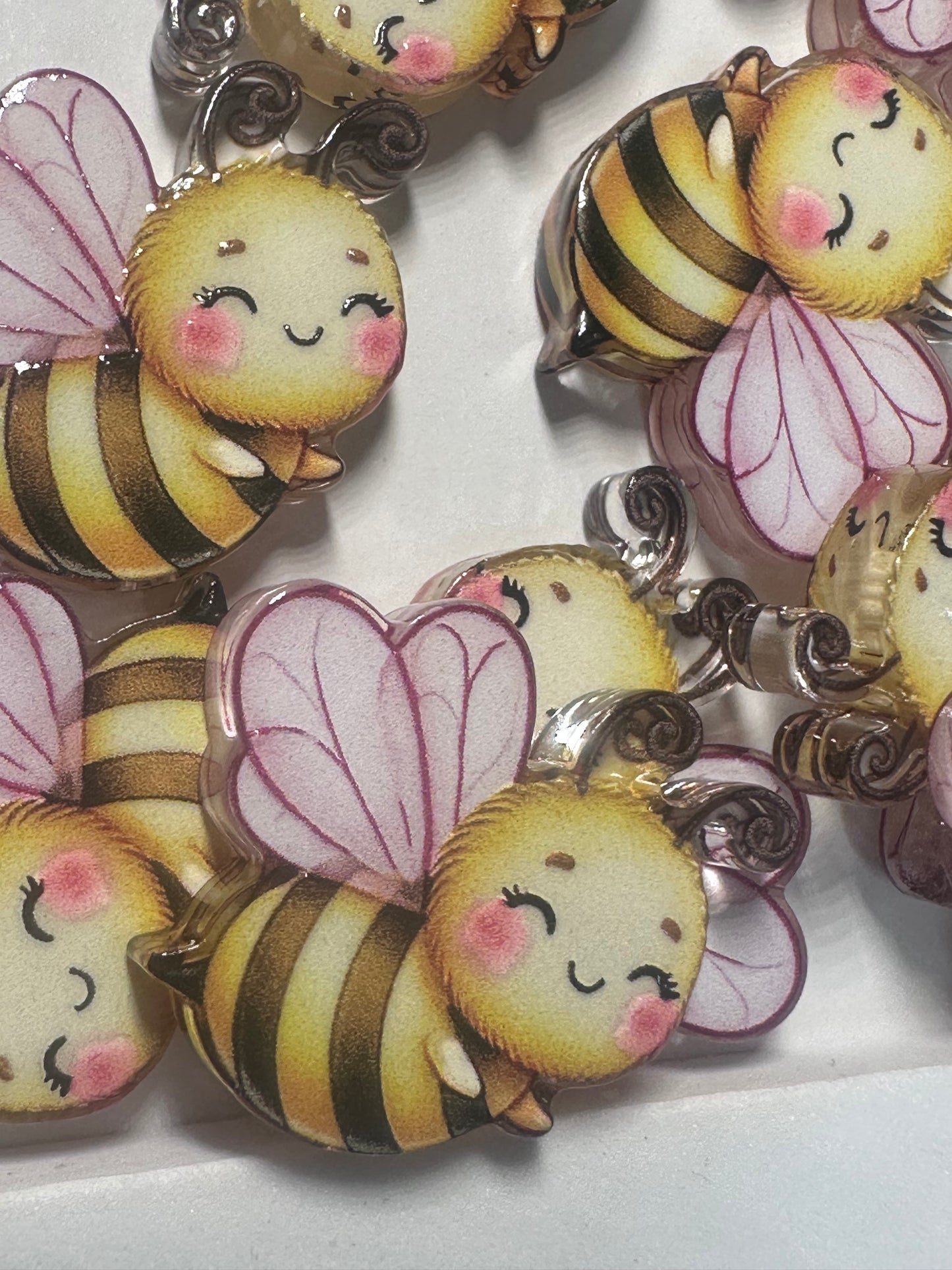 Flying bumble bee acrylic focal bead- set of 2/ focal bead/ pen beading / keychain bead/ bumble bee