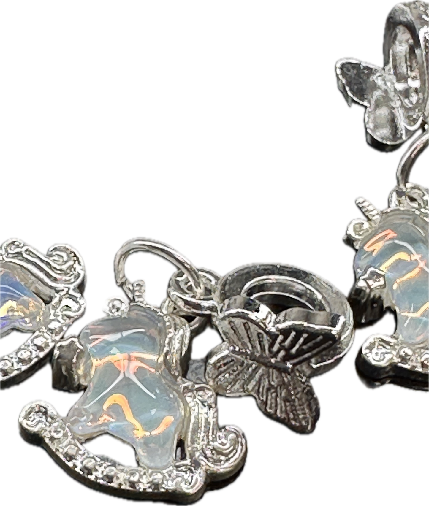 Unicorn Rocking Horse Bail Beads – Butterfly Bail Beads Charms for DIY Beaded Pens, Jewelry, and Crafts
(Sold in 1 or Set of 5)Pink,Purple,Blue,White,and Green