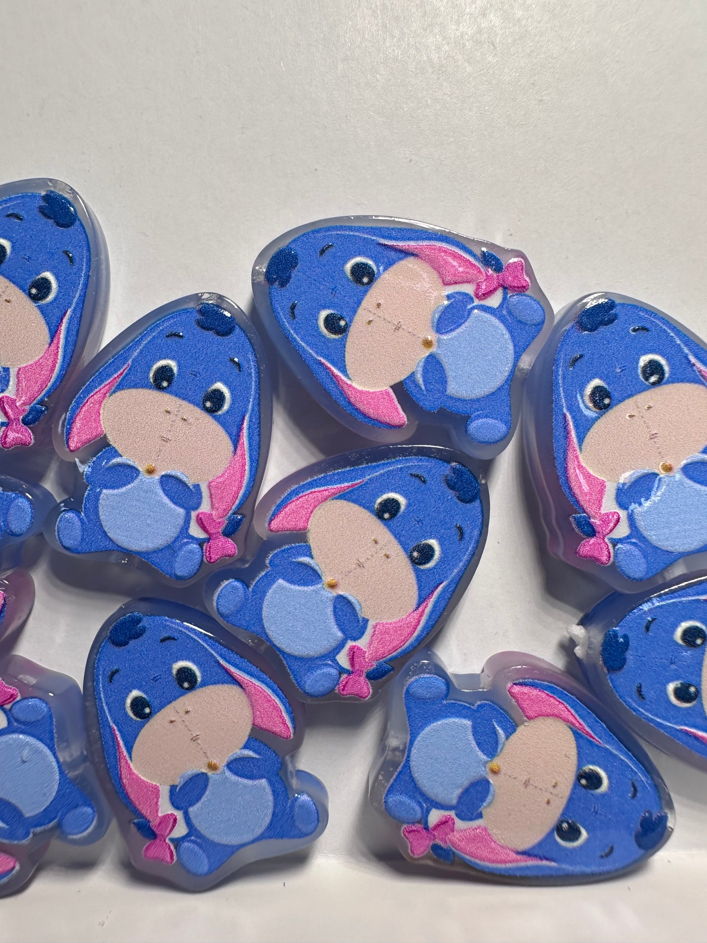 Famous elephant acrylic focal bead- set of 2/ focal bead/ pen beading / keychain bead/blue guy