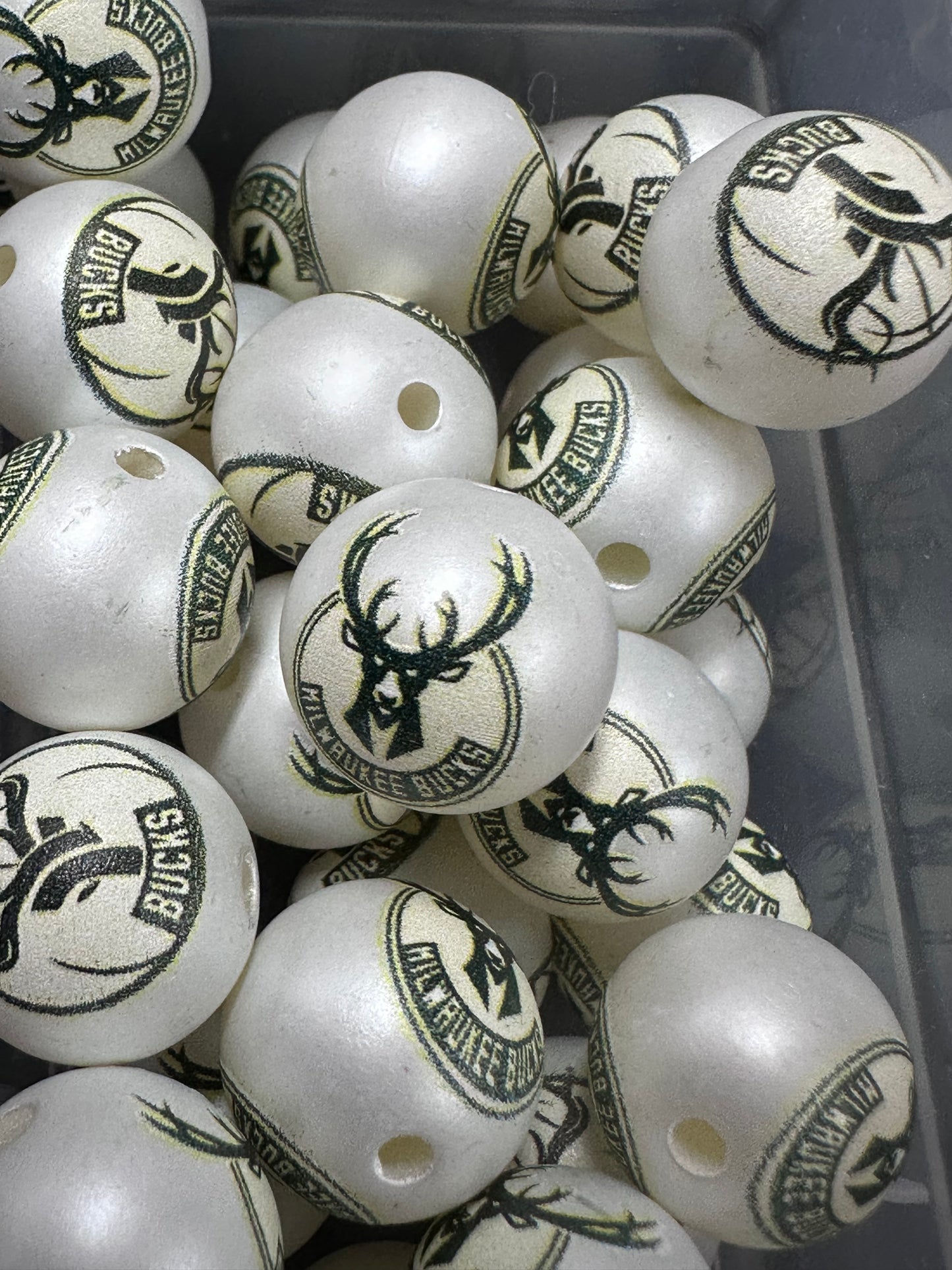 Milwaukee Bucks 16mm Sports Print Beads • Set of 10 • Great for Pens, Keychains & Crafts-