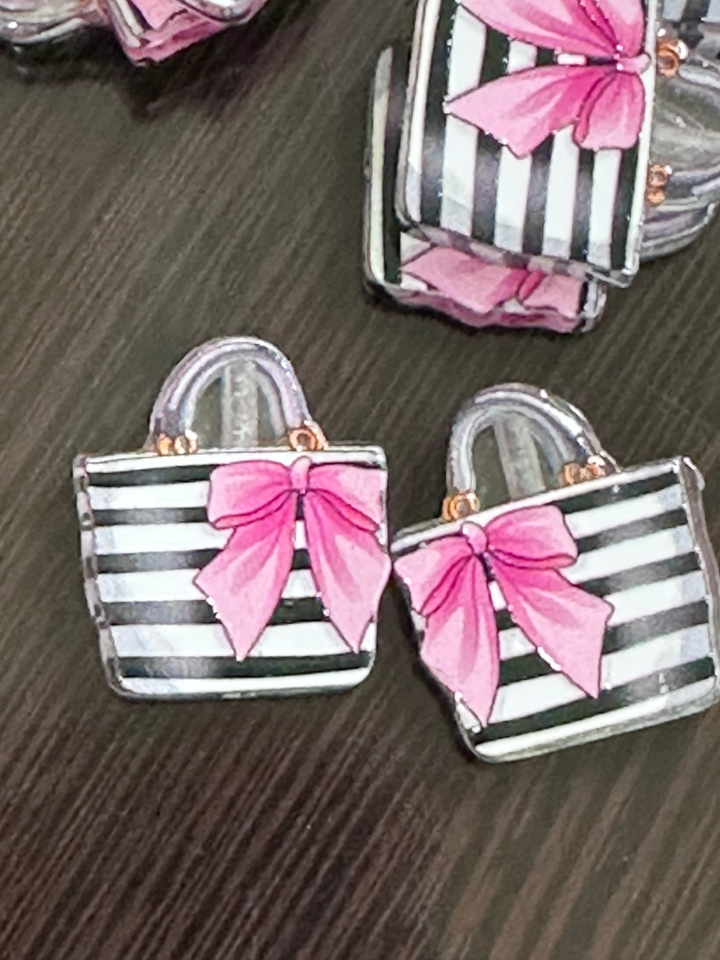 Striped purse acrylic focal bead- set of 2/ focal bead/ pen beading / keychain bead/pink bow