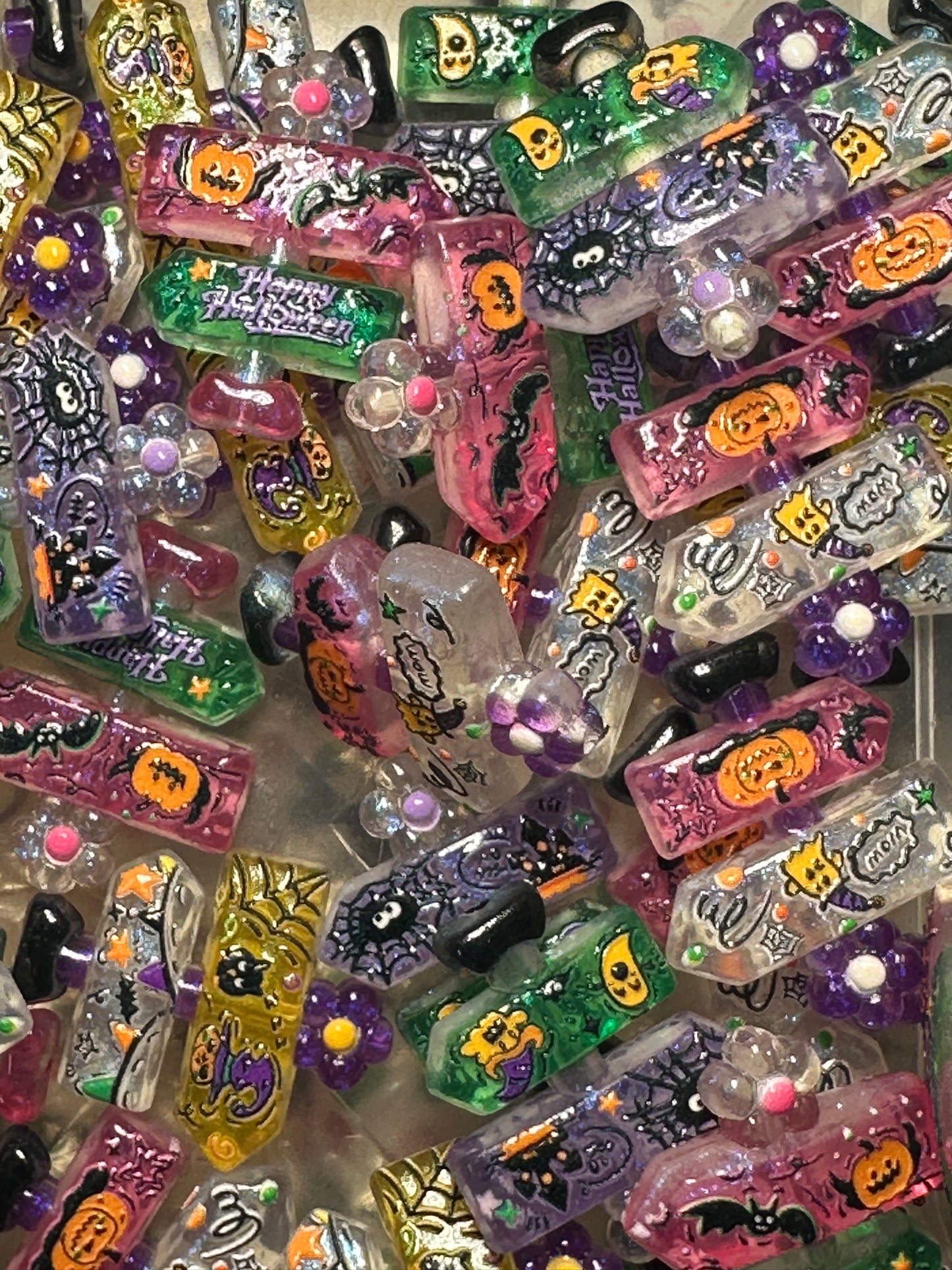 Halloween Fall Sign Shaped Acrylic Beads • 20+MM Beads • Pen Beads • Beadable Pen Supplies • DIY Craft Beads • Random Mix – Set of 5