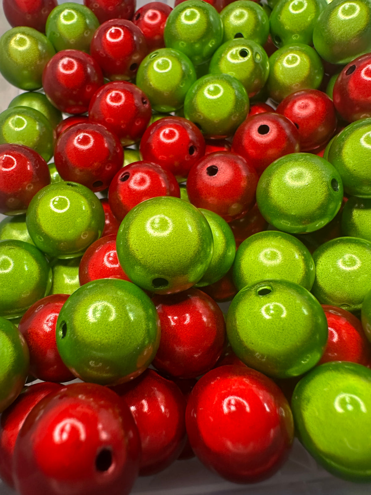 Lightbulb Beads in Christmas Colors  – 16mm Beads (Set of 10)