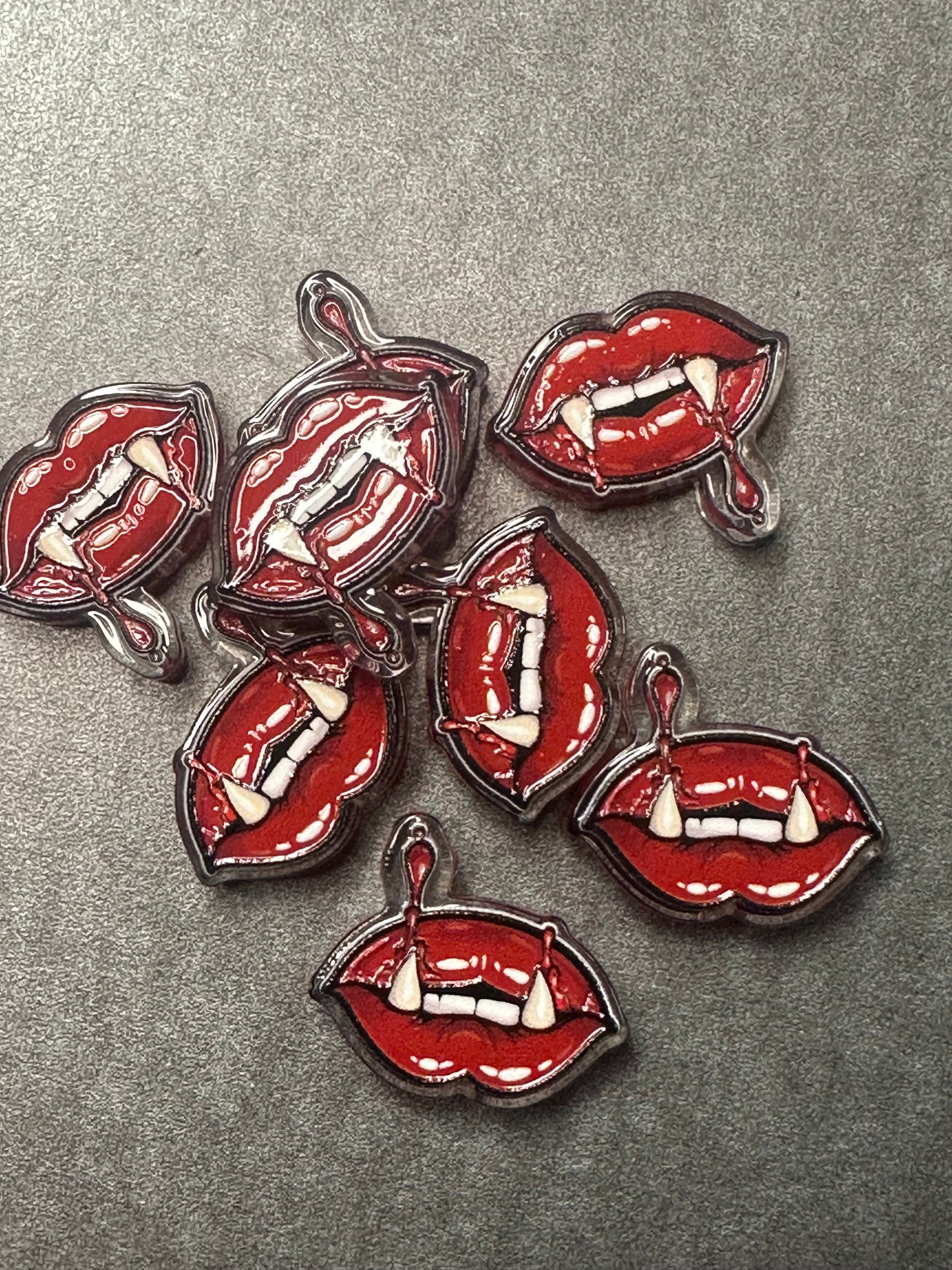 Halloween acrylic focal bead- set of 2/ focal bead/ pen beading / keychain bead/ vampire teeth lips