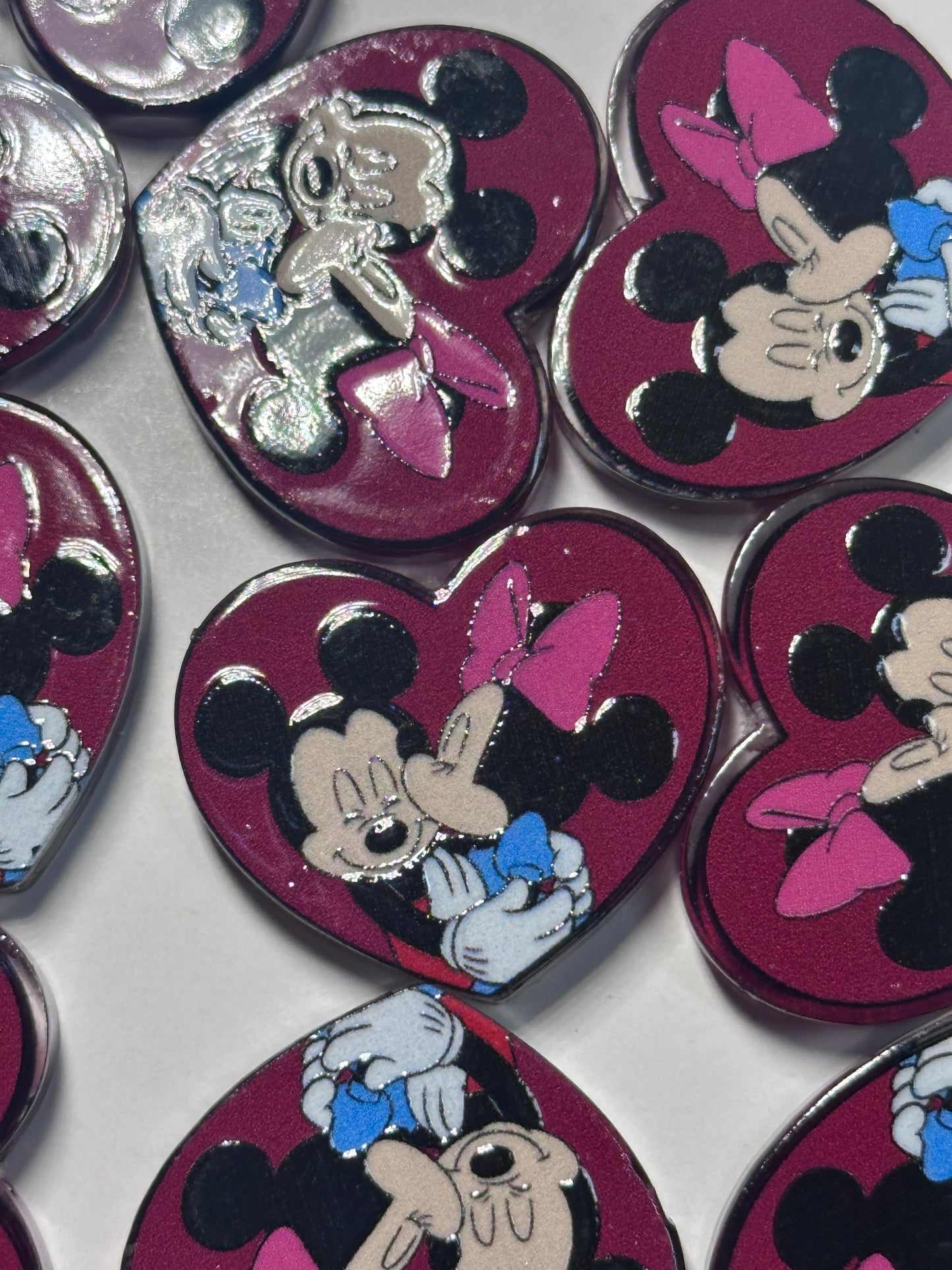 Famous couple in a heart acrylic focal bead- set of 2/ focal bead/ pen beading / keychain bead/kissing couple