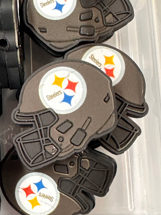 Pittsburg Steelers focal bead / black silicone football helmet