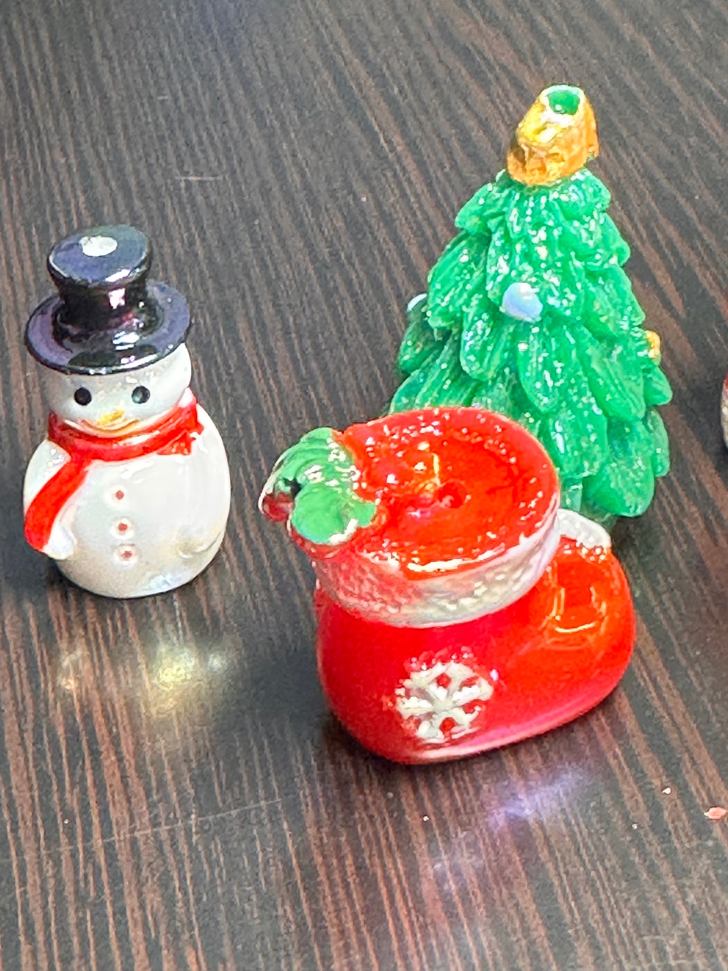 9pc Christmas Resin Bead Set – Santa, Snowman, Tree & Holiday DIY Beads