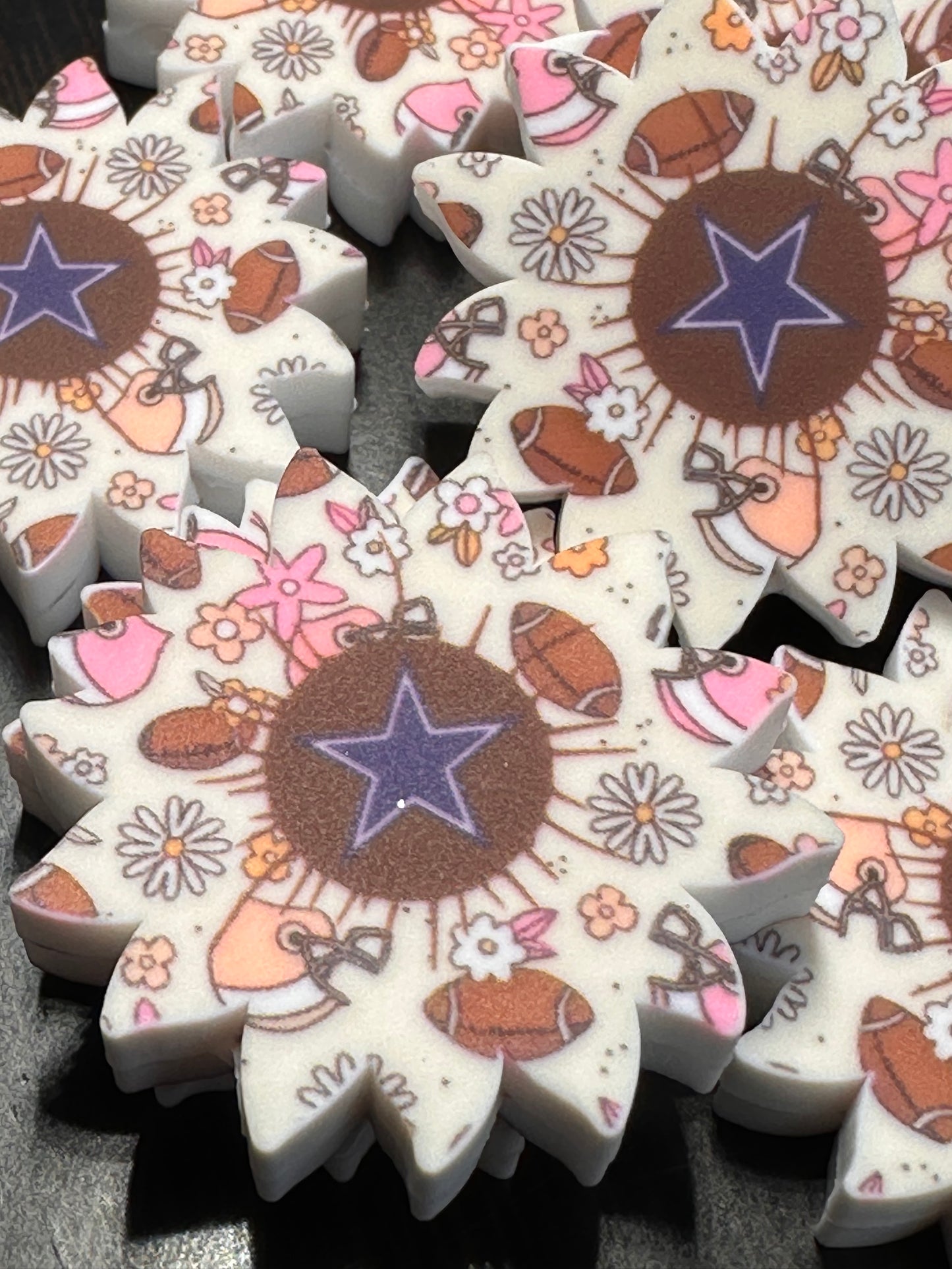New Dallas Cowboys focal bead/ pen beading-bag charms-flower shaped silicone-football-