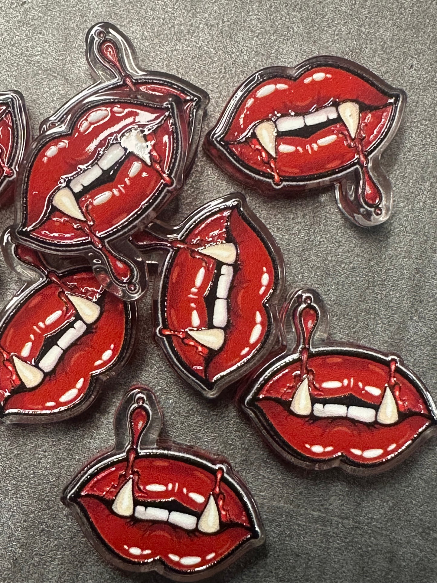 Halloween acrylic focal bead- set of 2/ focal bead/ pen beading / keychain bead/ vampire teeth lips