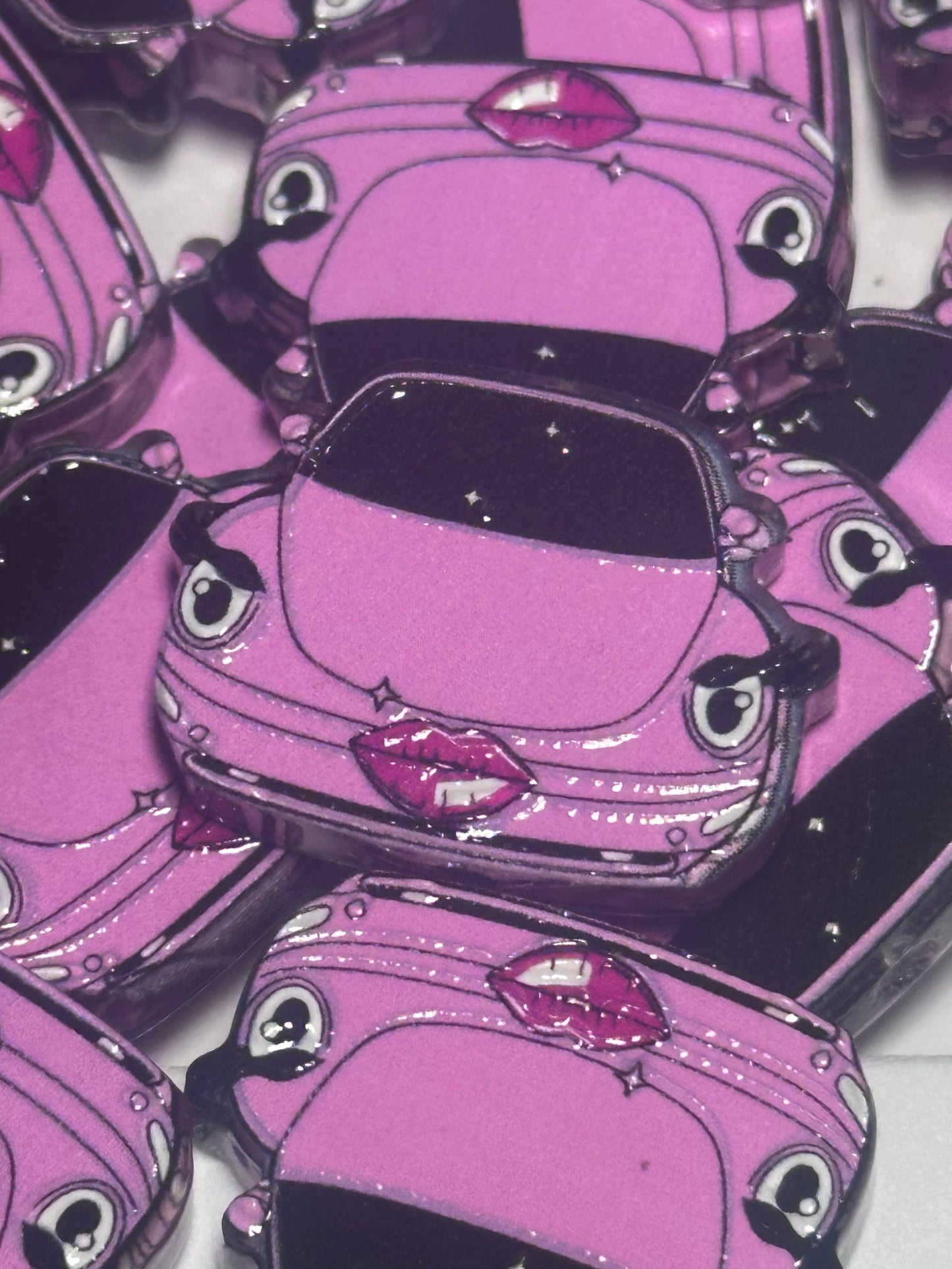 Pink car acrylic focal bead- set of 2/ focal bead/ pen beading / keychain bead/buggy