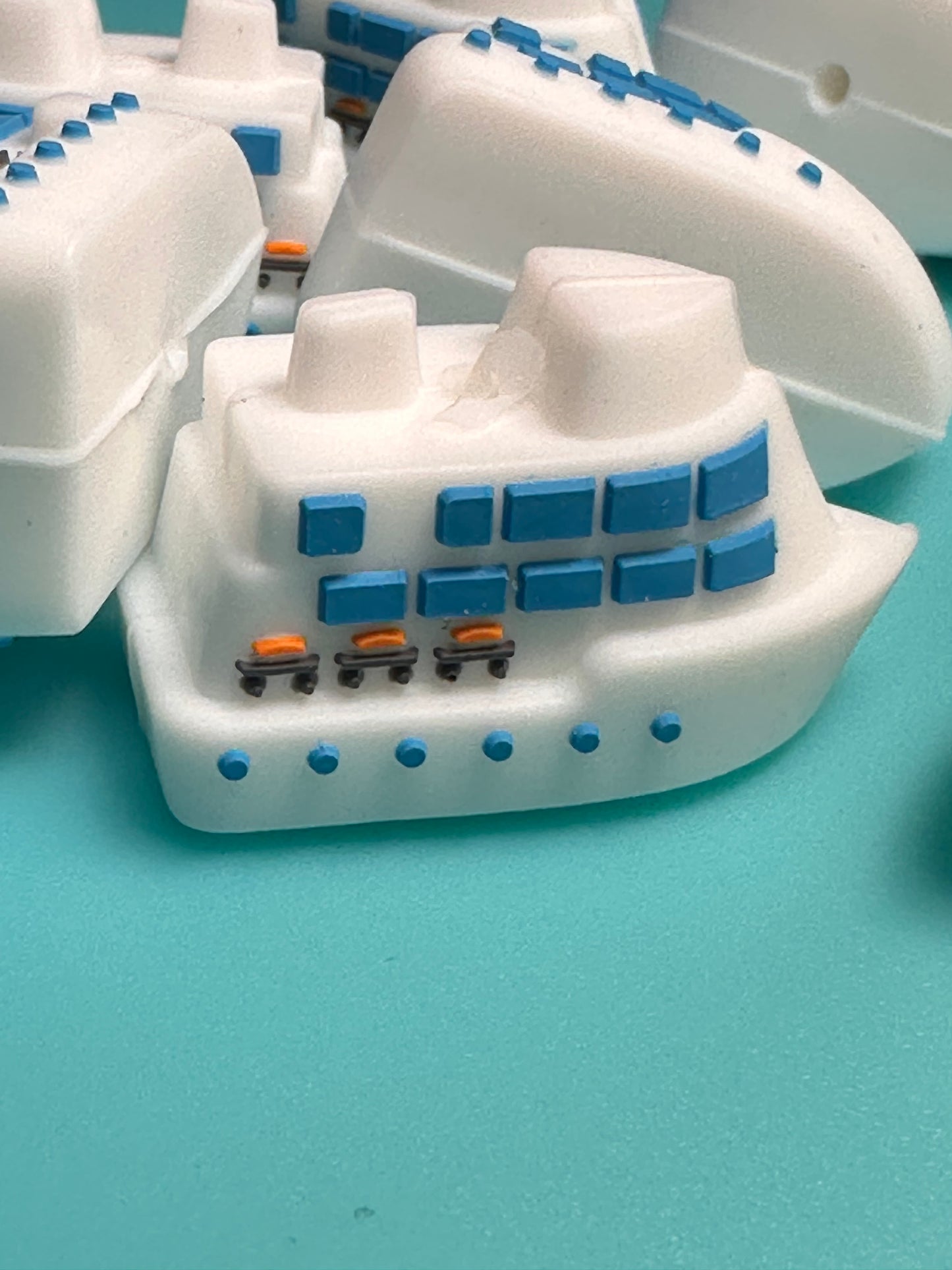 3D cruise ship silicone focal bead/ ferry boat/ tug boat/ pen beading/ vacation/ the love boat