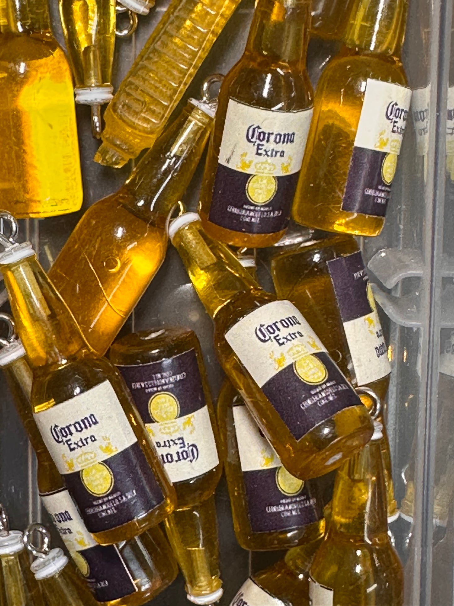 Mini Beer Bottle Charms – Resin Drink Beads for Keychains, Jewelry & DIY Crafts / yellow