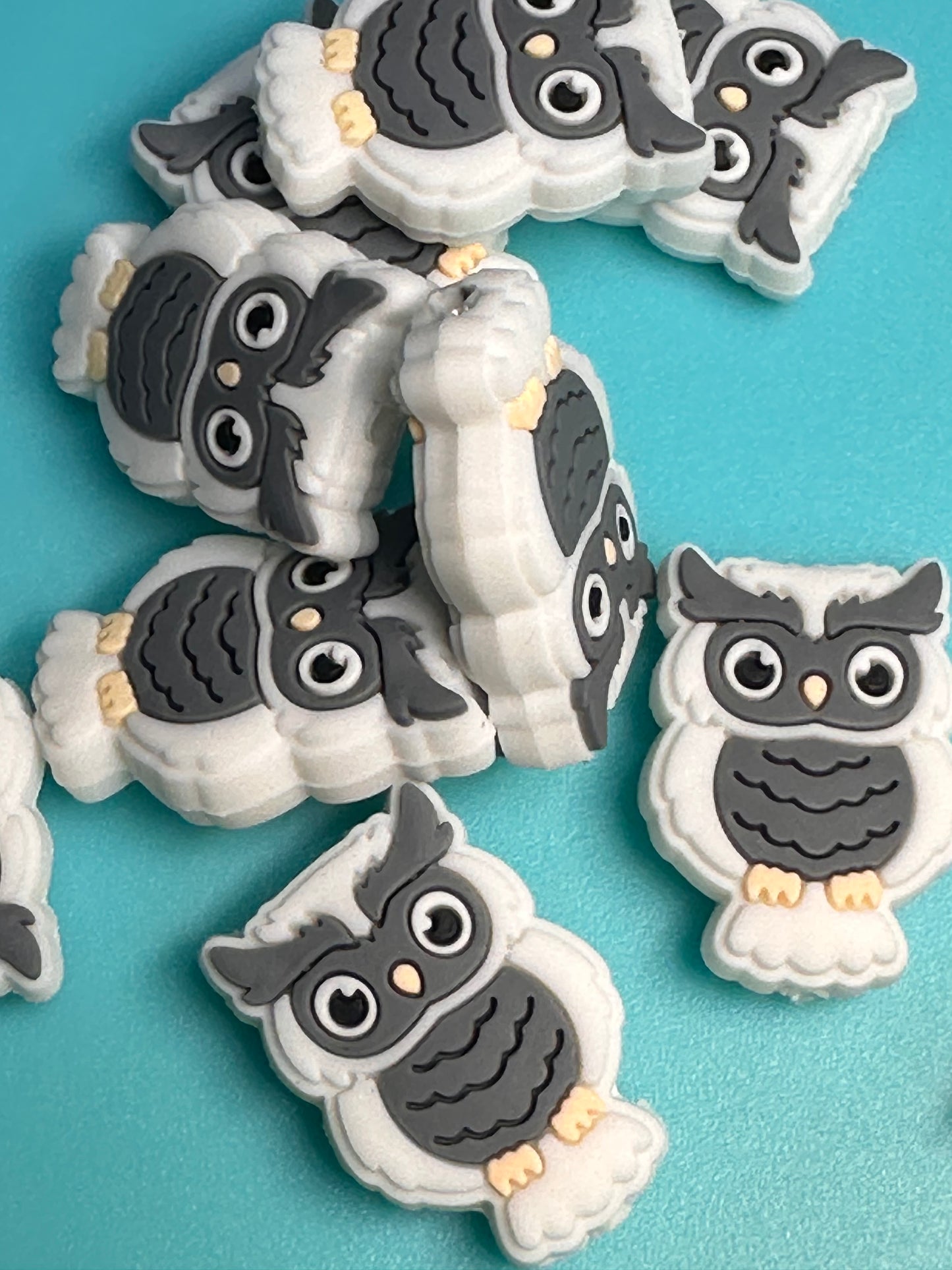 Owl Focal Bead/ beadable pen/ white owl Silicone bead/ bird/ keychain bead