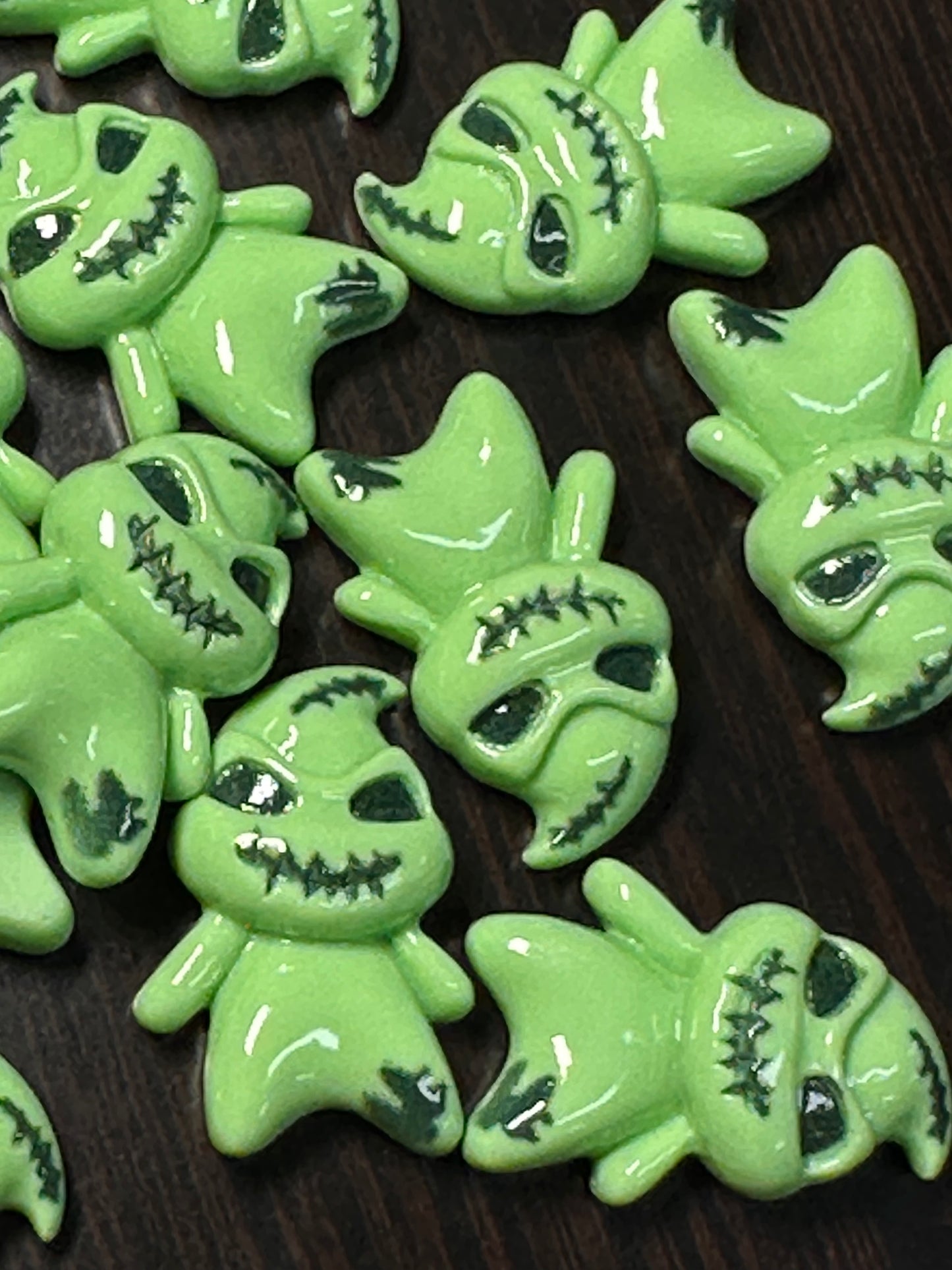 Set of 5 Glue On Resin Halloween Charms – Green Guy Flat Back Embellishments for DIY Crafts