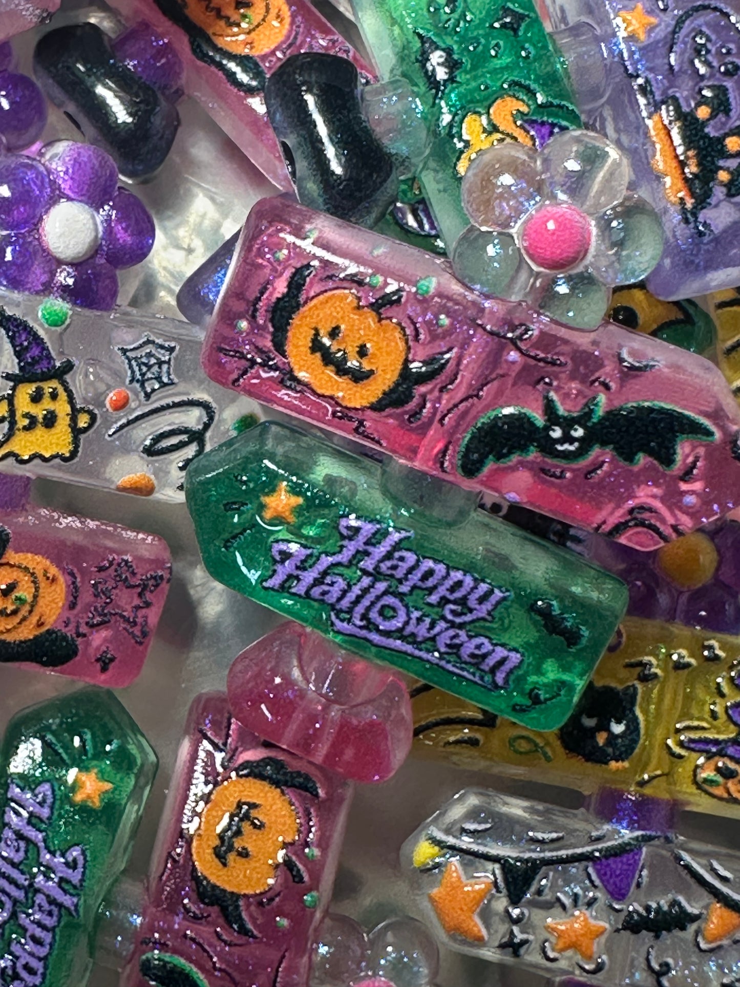 Halloween Fall Sign Shaped Acrylic Beads • 20+MM Beads • Pen Beads • Beadable Pen Supplies • DIY Craft Beads • Random Mix – Set of 5
