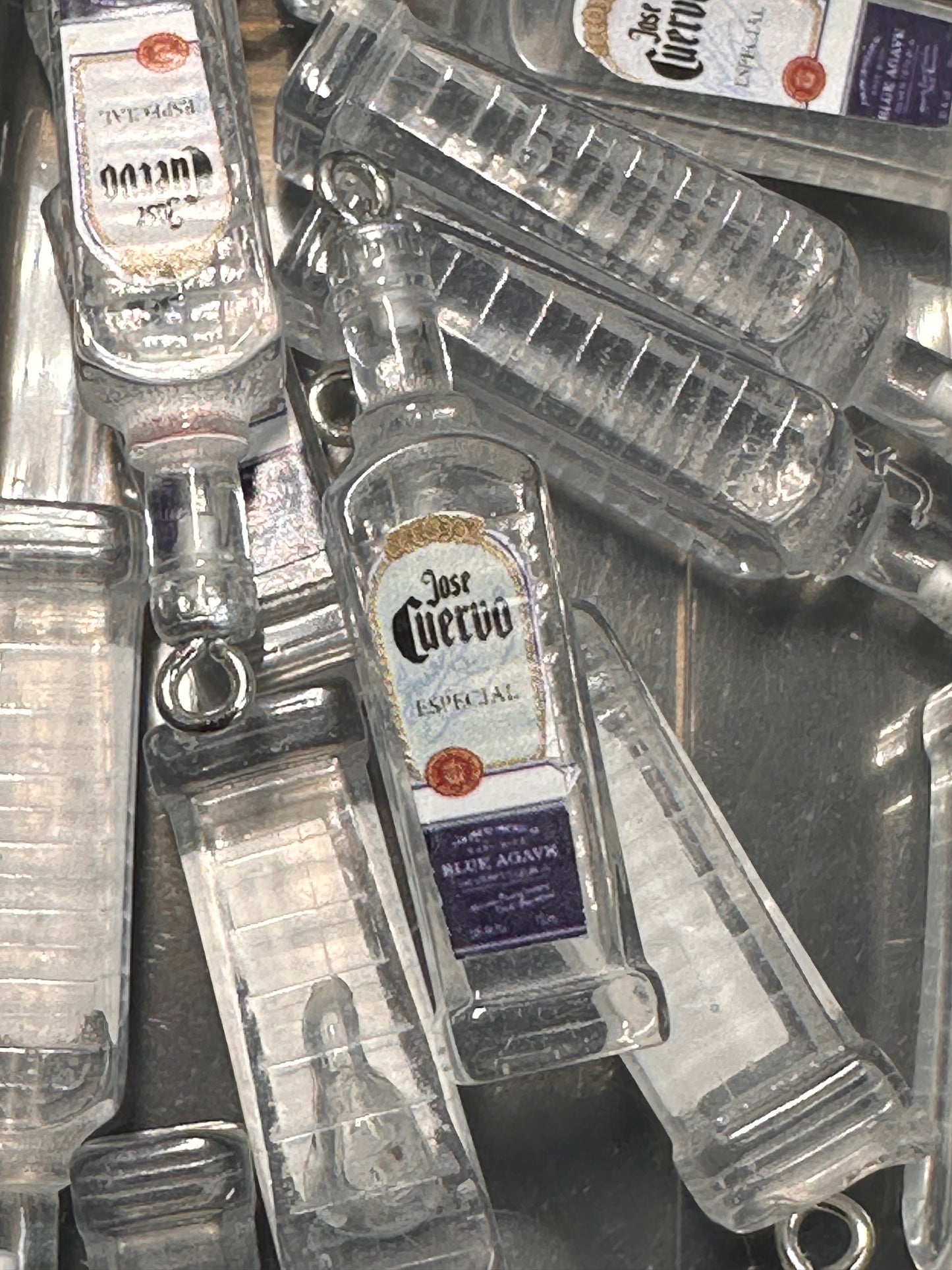 Mini Bottle Charms – Resin Drink Beads for Keychains, Jewelry & DIY Crafts / white label bottles