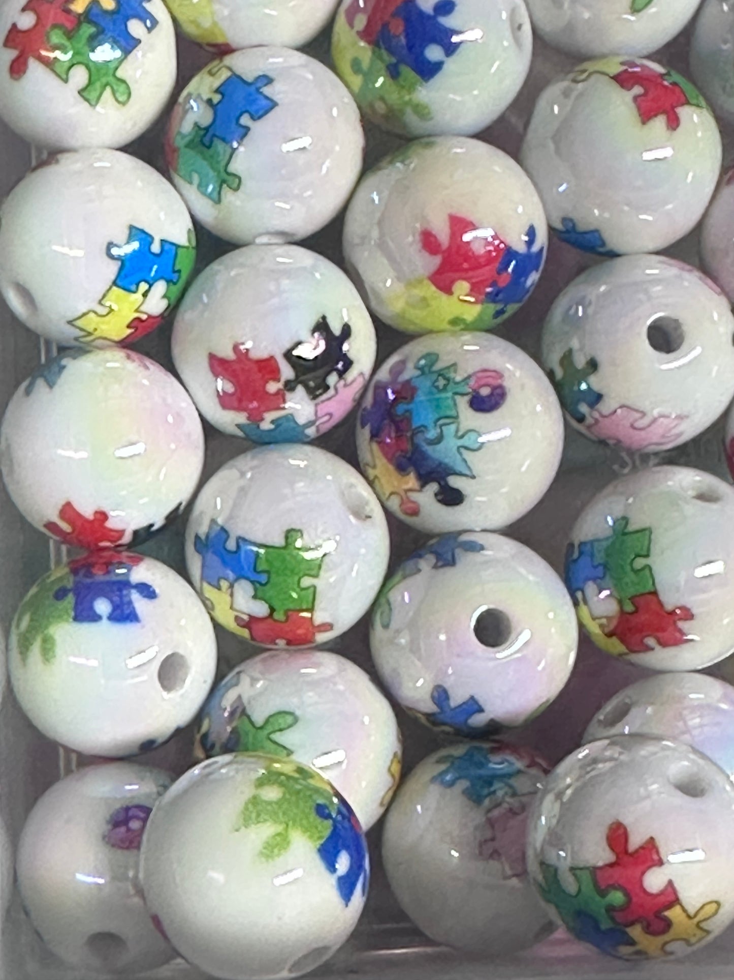 Acrylic white beads with colorful puzzle pieces on them included/ Bead/ beadable pen/ keychain bead/ Autism awareness / Ten (10) beads-16mm