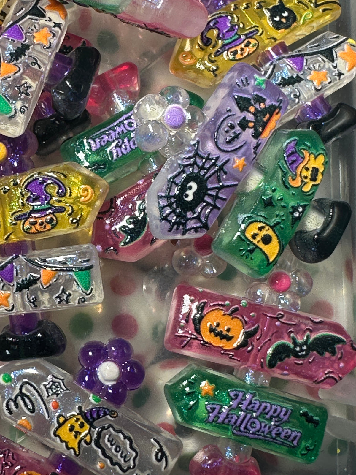 Halloween Fall Sign Shaped Acrylic Beads • 20+MM Beads • Pen Beads • Beadable Pen Supplies • DIY Craft Beads • Random Mix – Set of 5