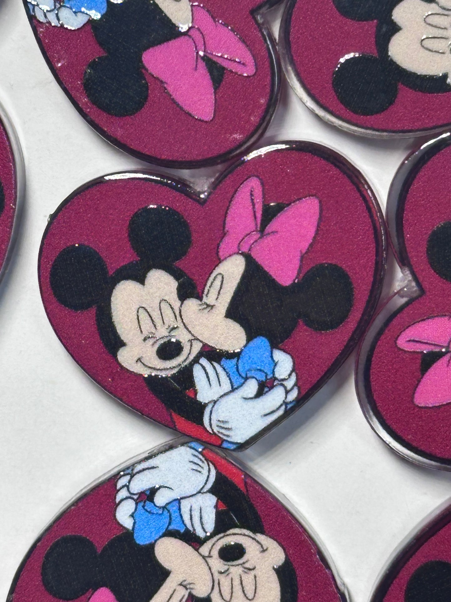 Famous couple in a heart acrylic focal bead- set of 2/ focal bead/ pen beading / keychain bead/kissing couple