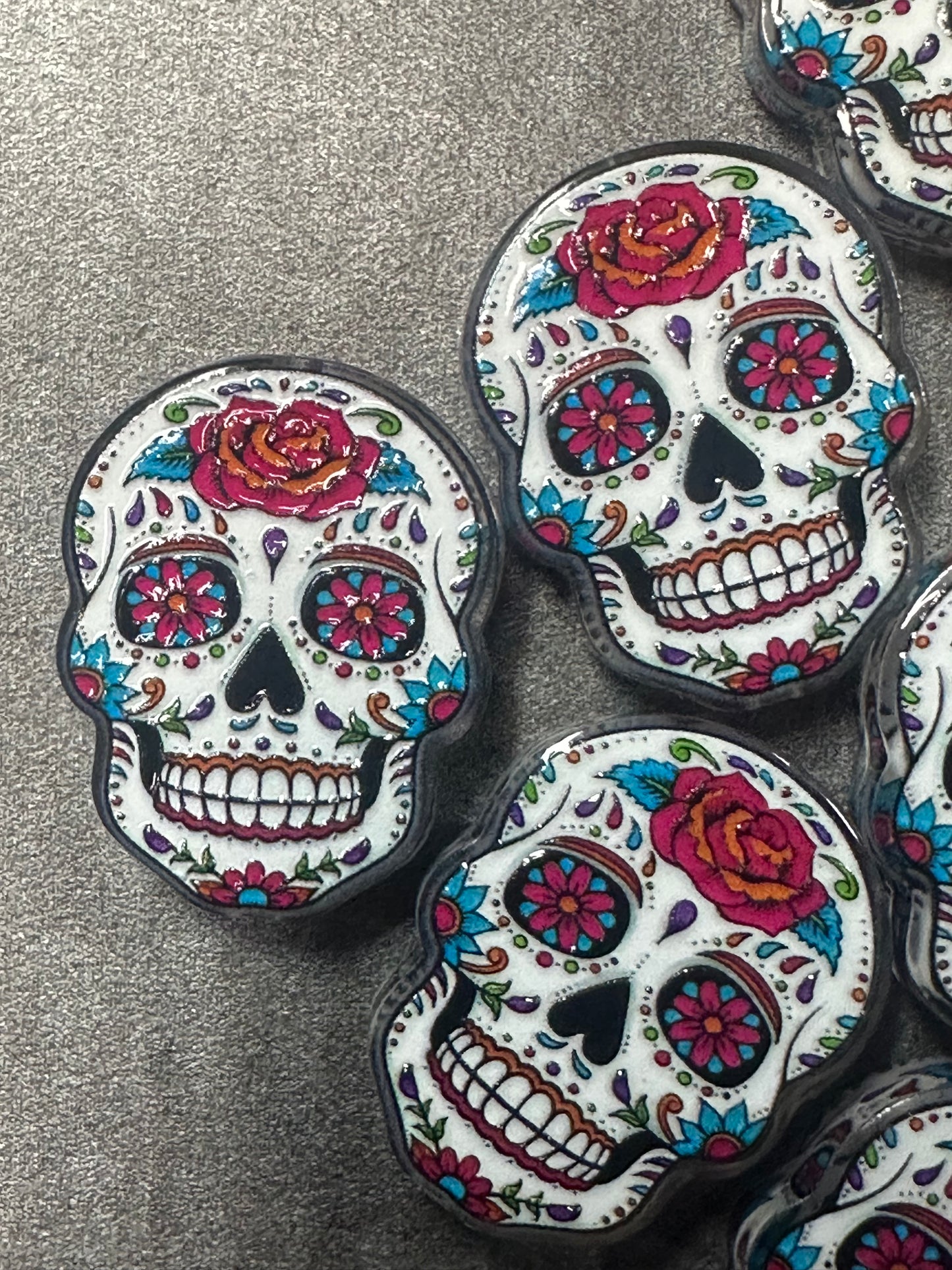 Halloween acrylic sugar skull focal bead- set of 2/ focal bead/ pen beading / keychain bead/ day of the dead