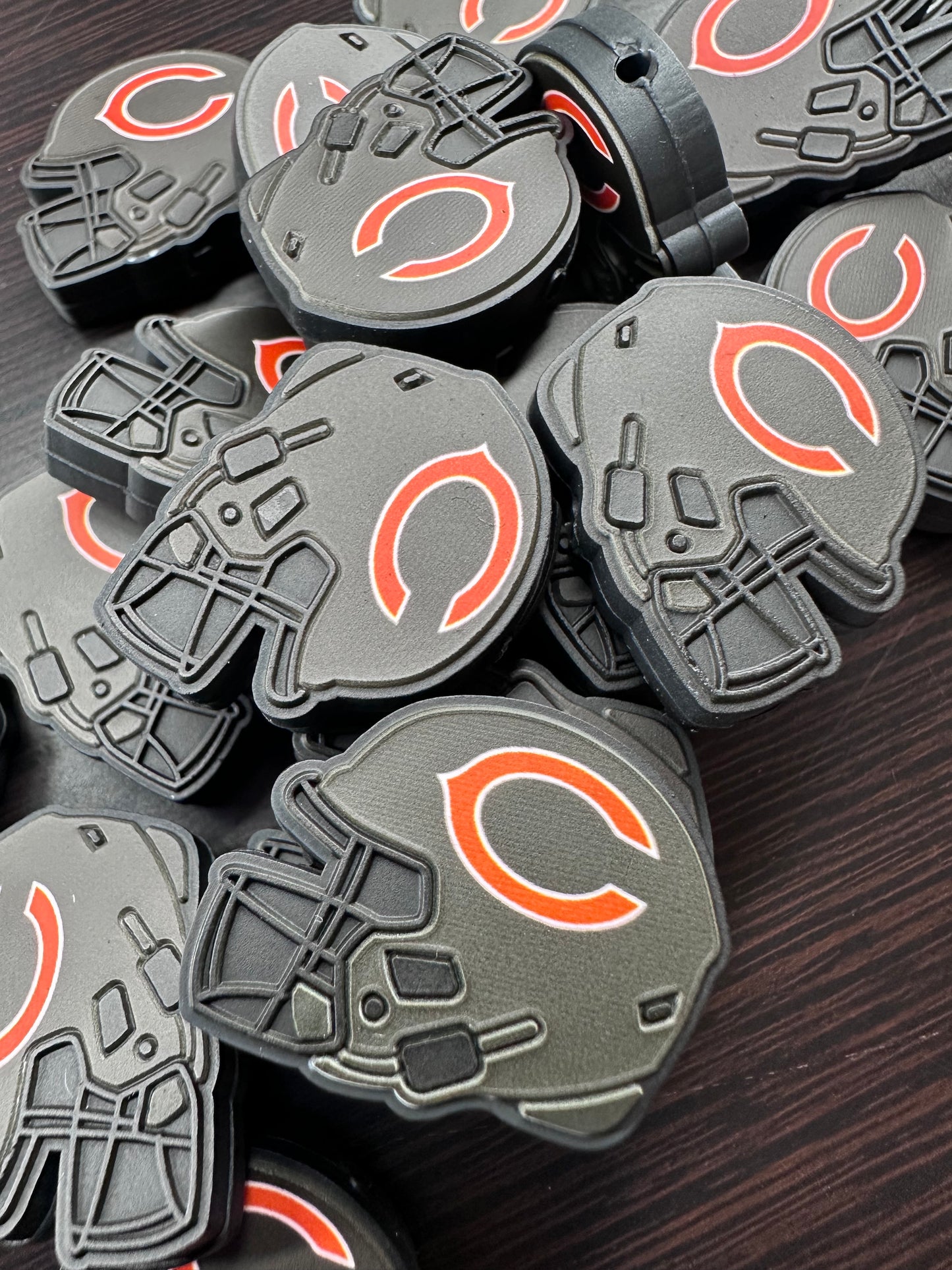 New Chicago Bears silicone focal bead/helmet shaped-pen beading