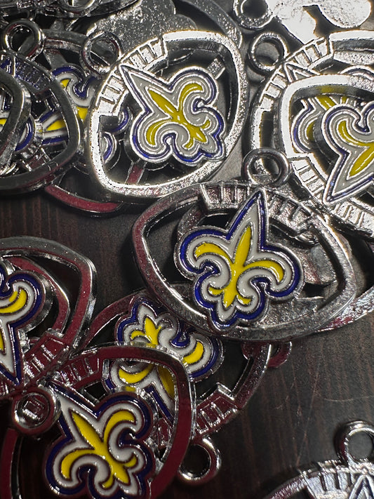 Enameled metal charm/New Orleans Saints/ pendant/ DIY charm bracelet/ DIY necklace