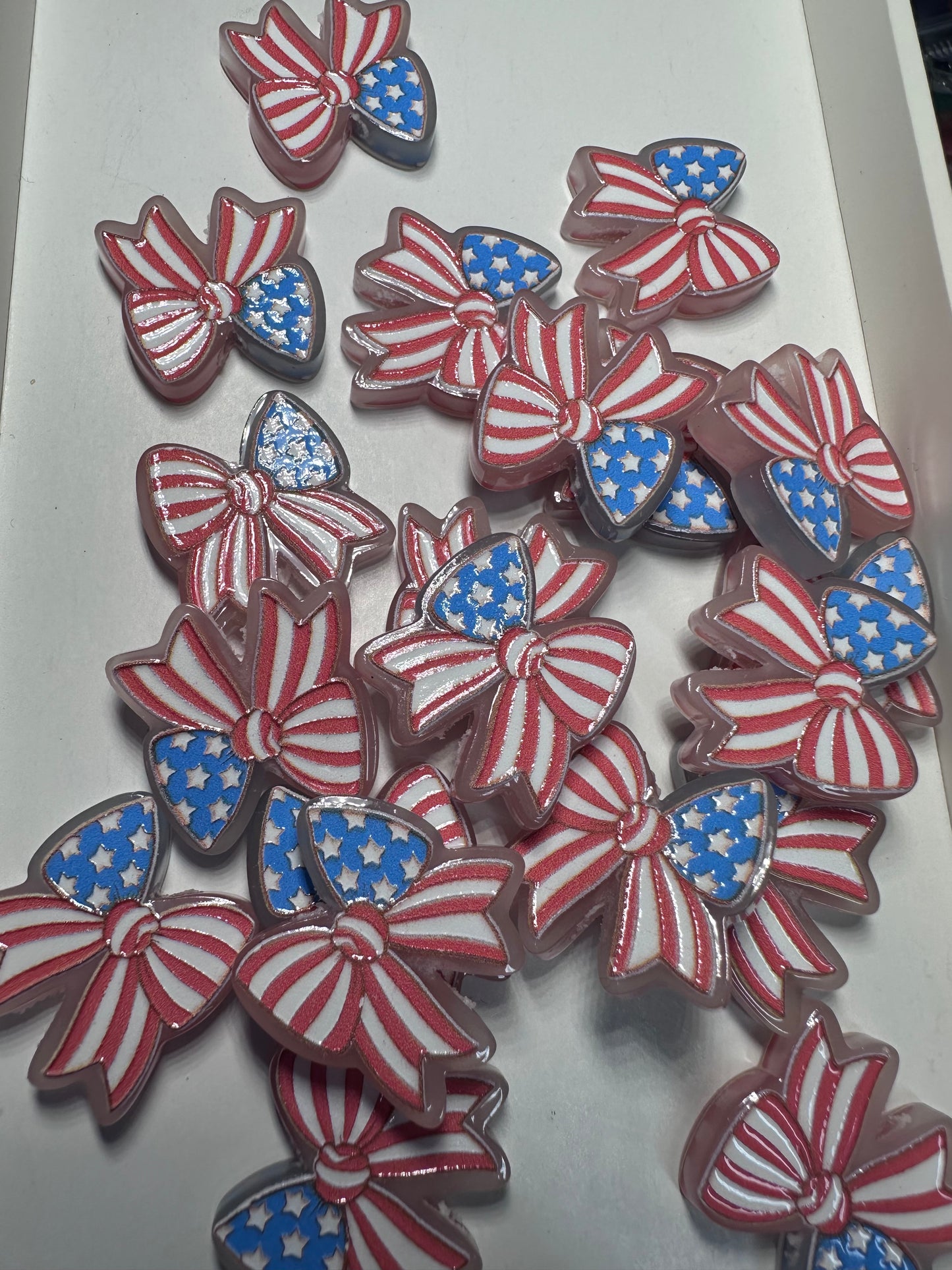 American flag bow design acrylic focal bead- set of 2/ focal bead/ pen beading / keychain bead