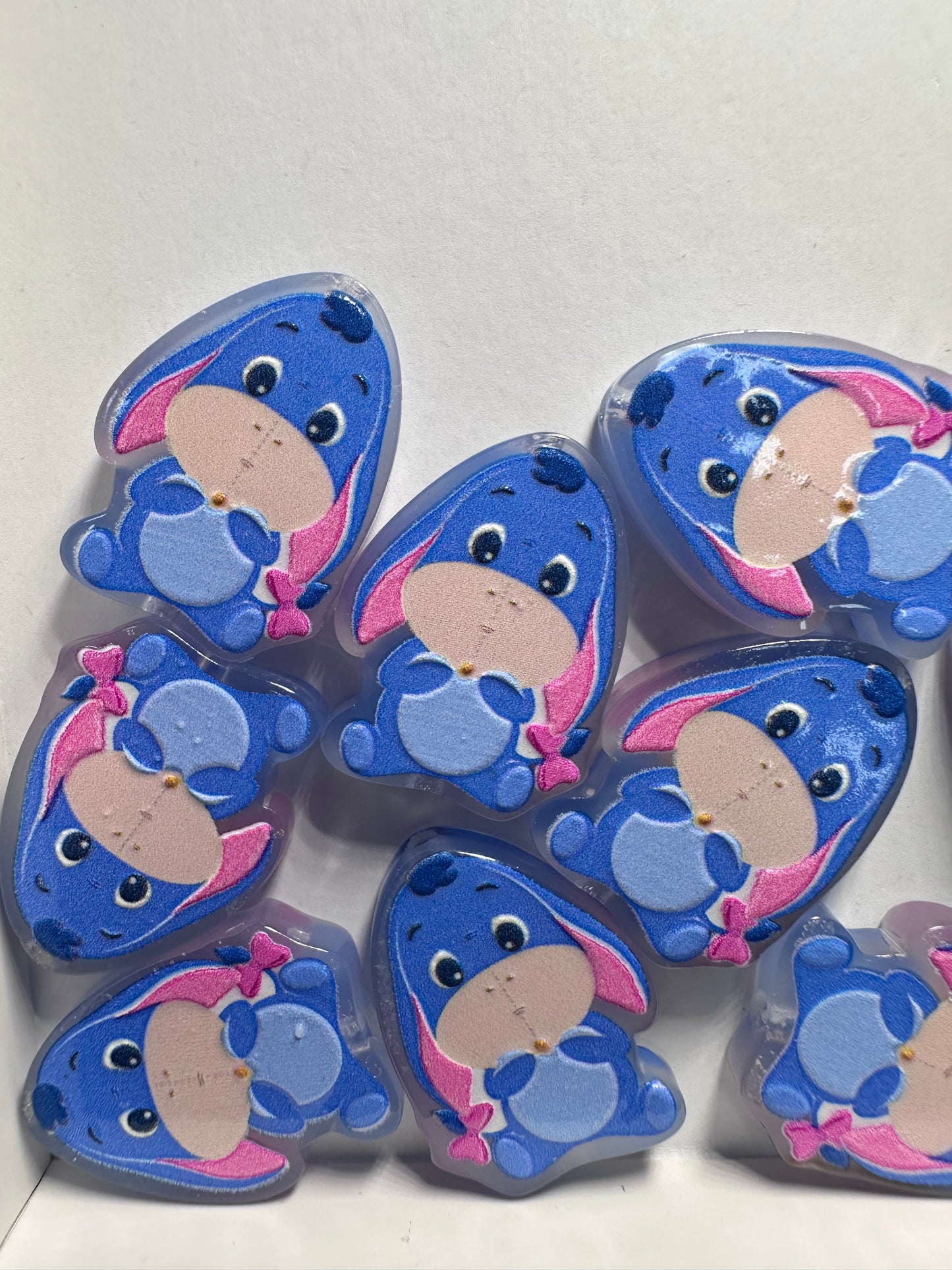 Famous elephant acrylic focal bead- set of 2/ focal bead/ pen beading / keychain bead/blue guy