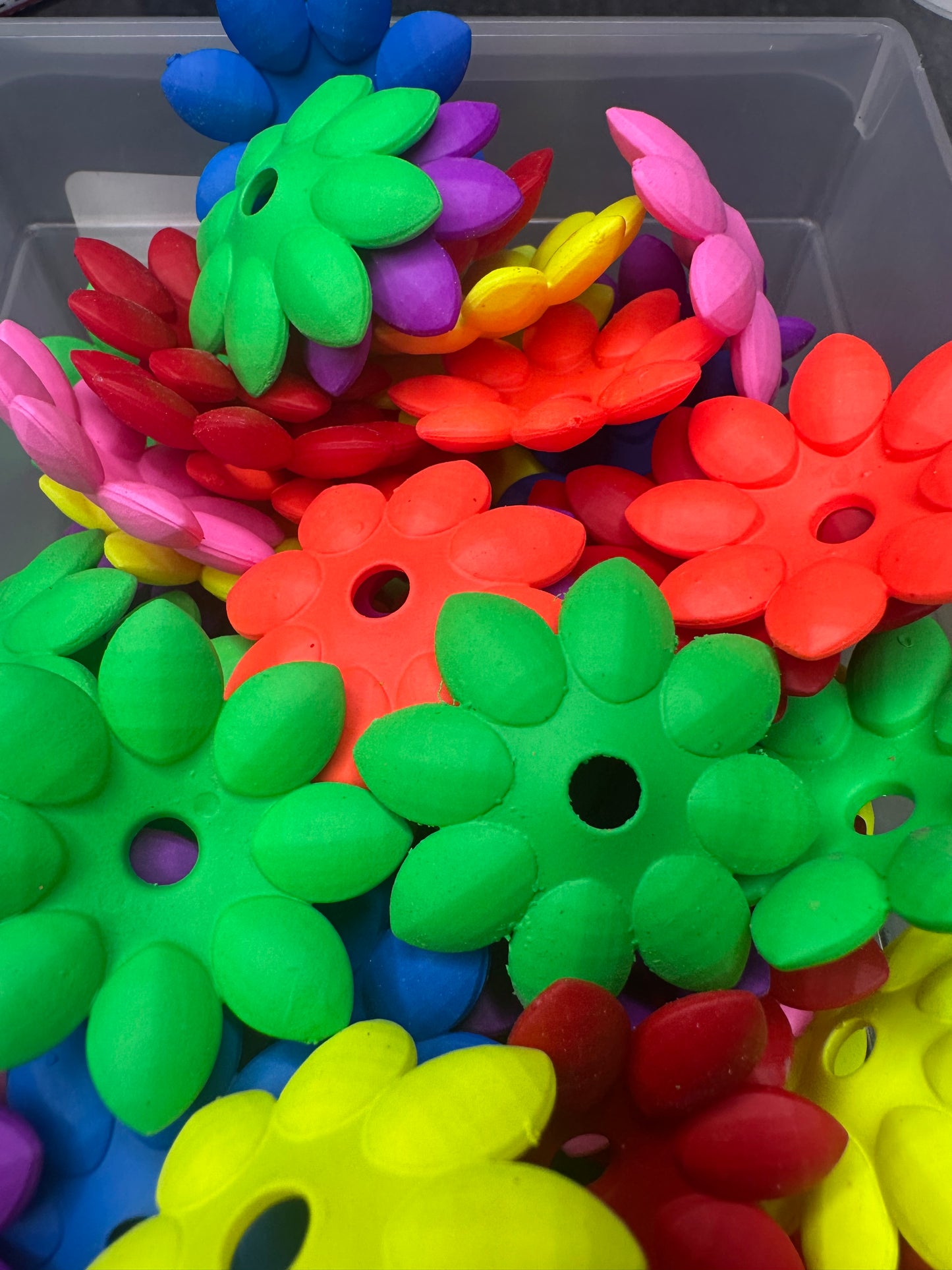 Neon Lotus Flower Spacer Beads – Neon Flower Beads for DIY Crafts (Set of 5) approx. 30+mm - Spacer beads