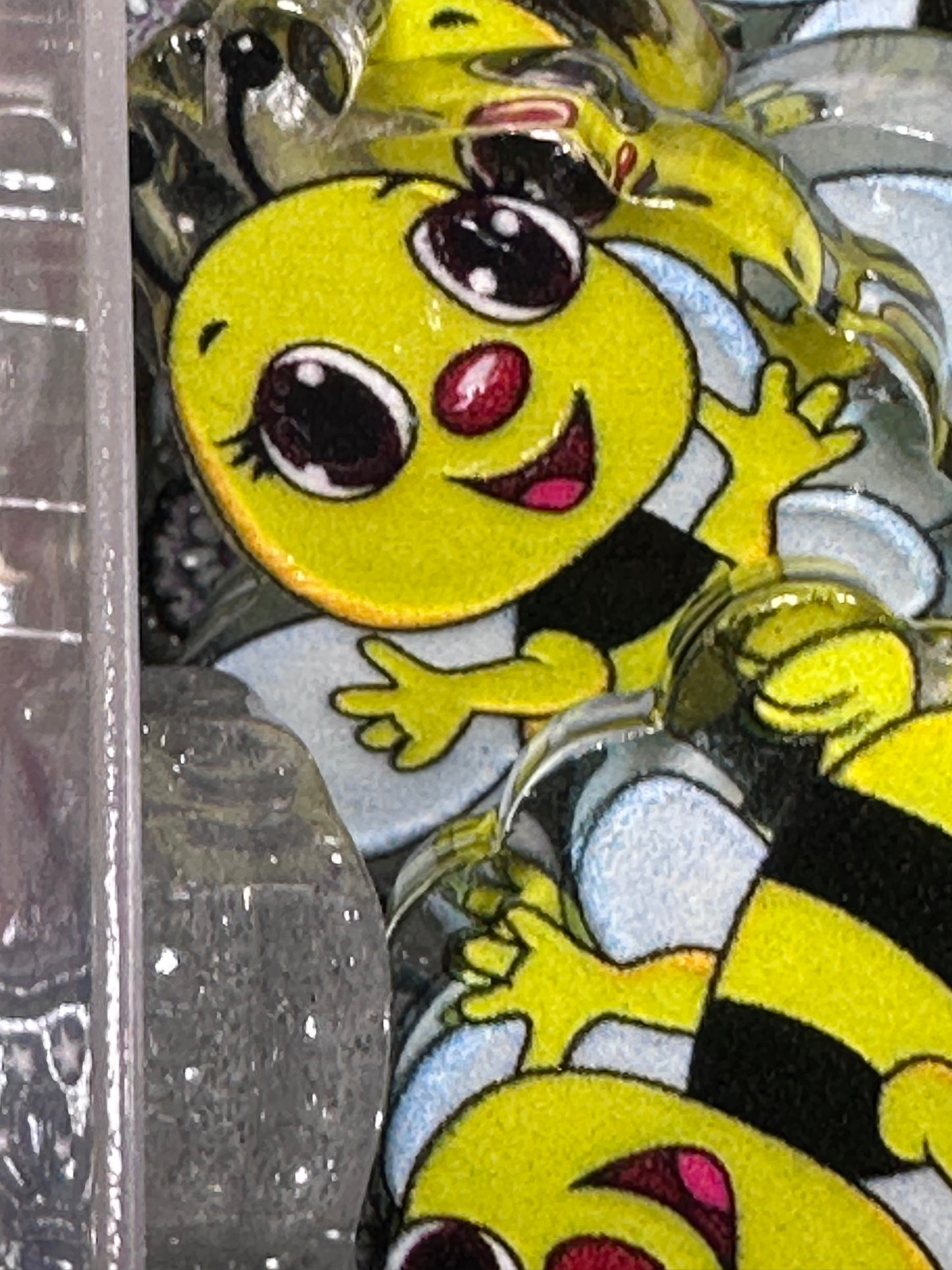 Cute Happy Bee acrylic focal bead- set of 2/ focal bead/ pen beading / keychain bead/ flowers/