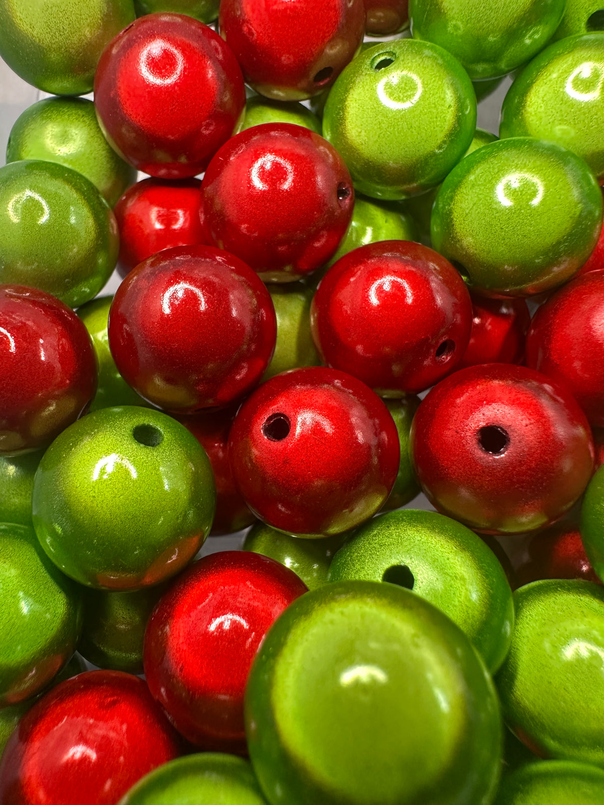 Lightbulb Beads in Christmas Colors  – 16mm Beads (Set of 10)