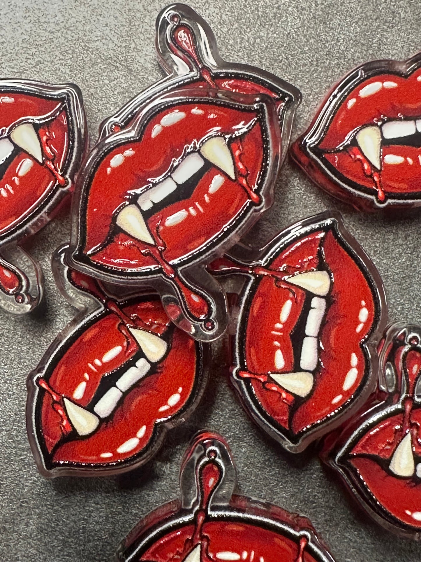 Halloween acrylic focal bead- set of 2/ focal bead/ pen beading / keychain bead/ vampire teeth lips