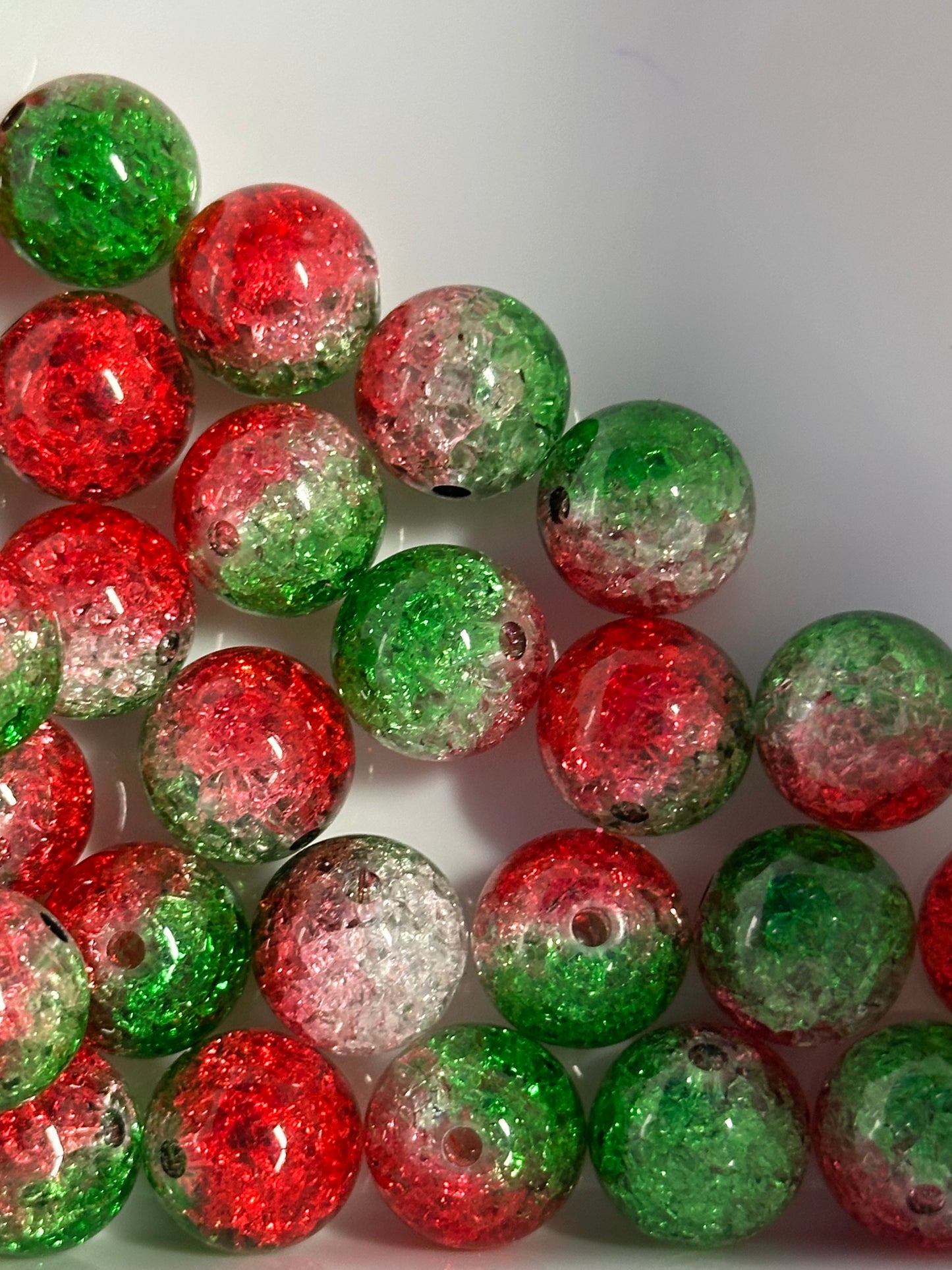 Crackle resin red, green, and white ombre beads included/ Bead/ beadable pen/ keychain bead/ Christmas bead -set of ten (10) beads
